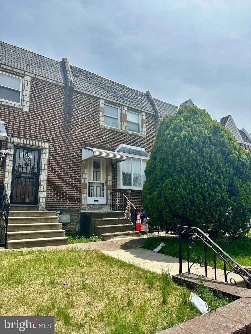 ATTENTION INVESTORS!!! The pictures tell most of the story. It's a full Reno. Property is sold "AS IS" with all contents and treasures. Seller will not make any repairs. OFFER Deadline is 5:00 PM on Thursday, 5/8.