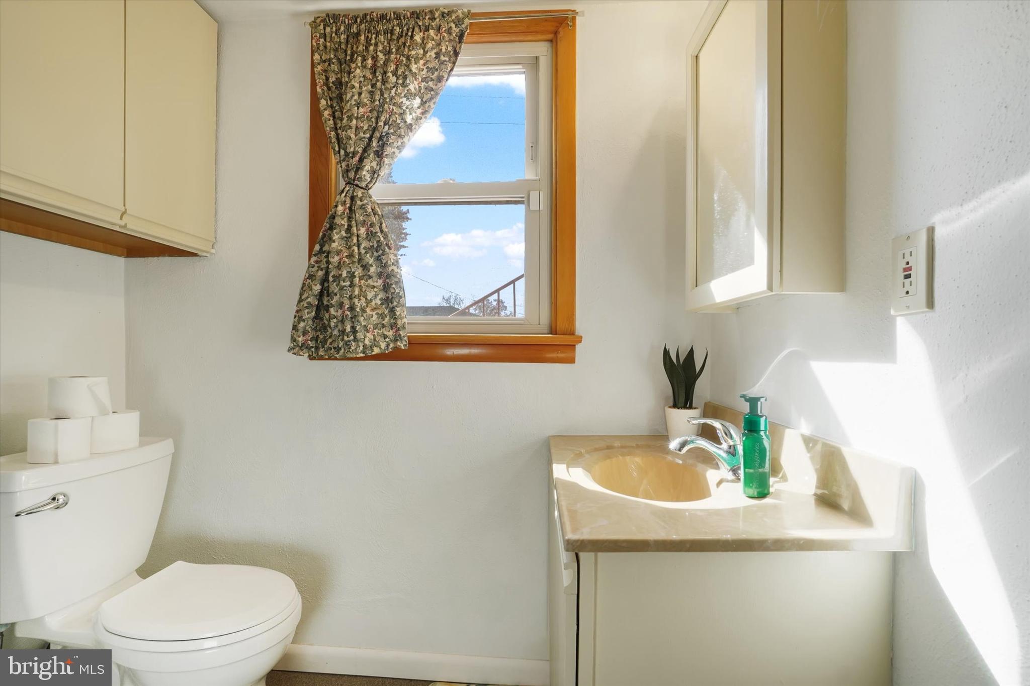 SUNSET LANE - Residential