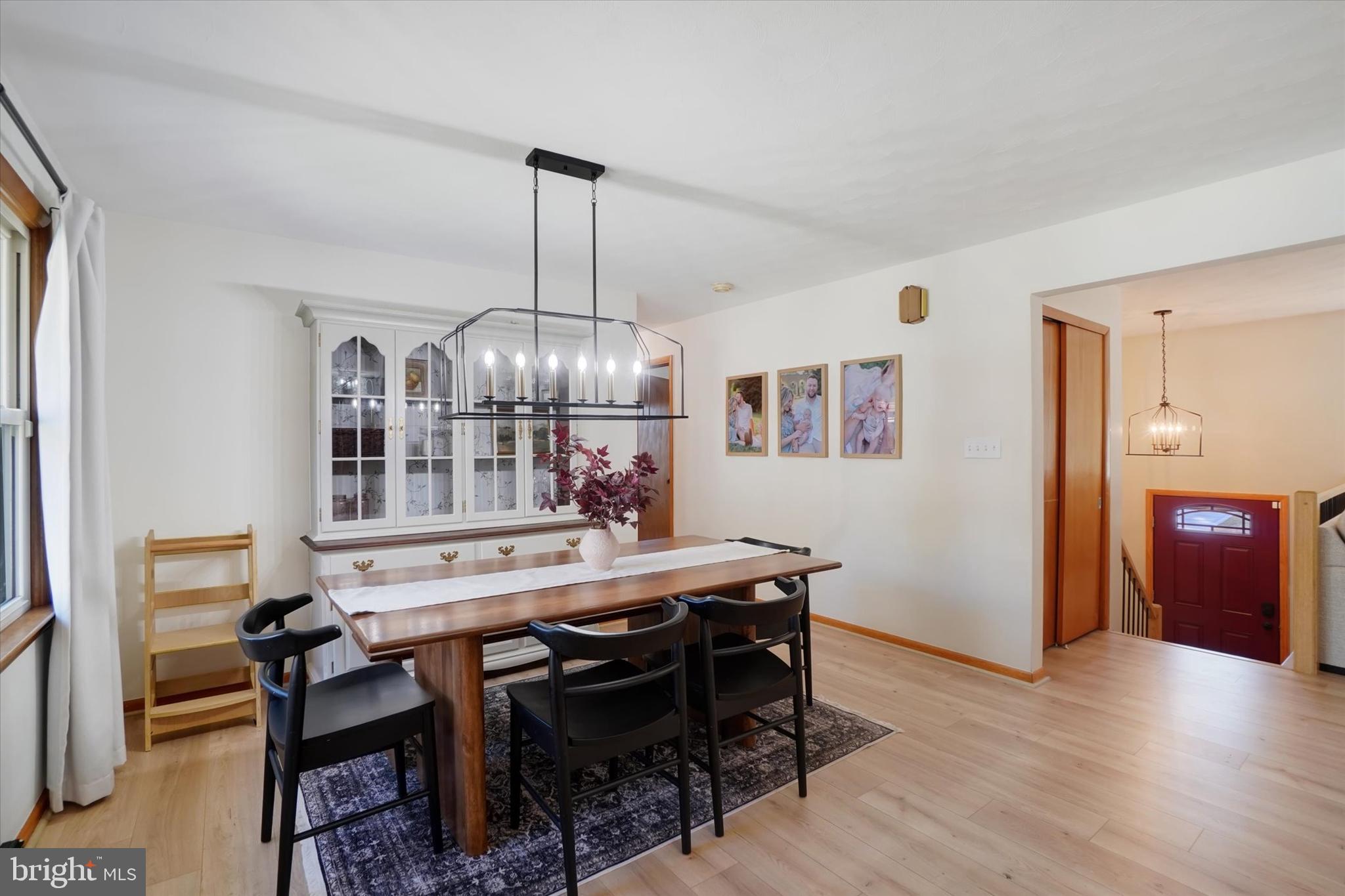 SUNSET LANE - Residential