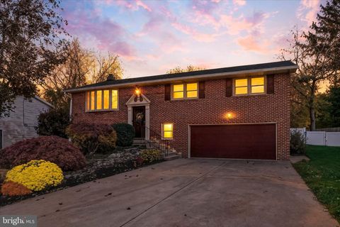 1911 THELON DRIVE YORK PA 17408