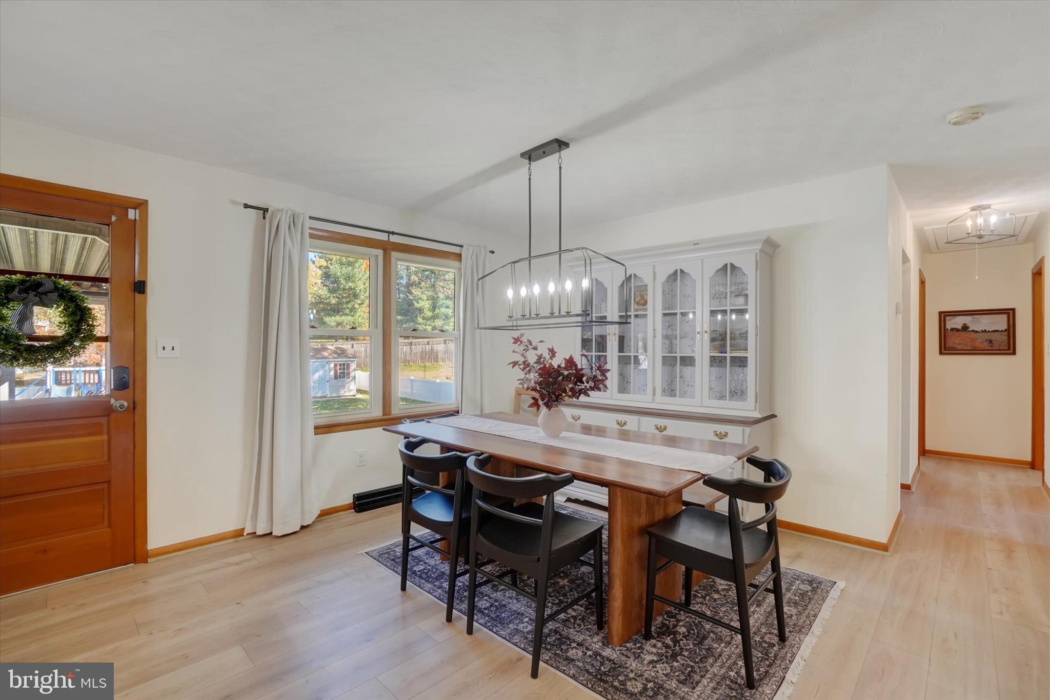 SUNSET LANE - Residential