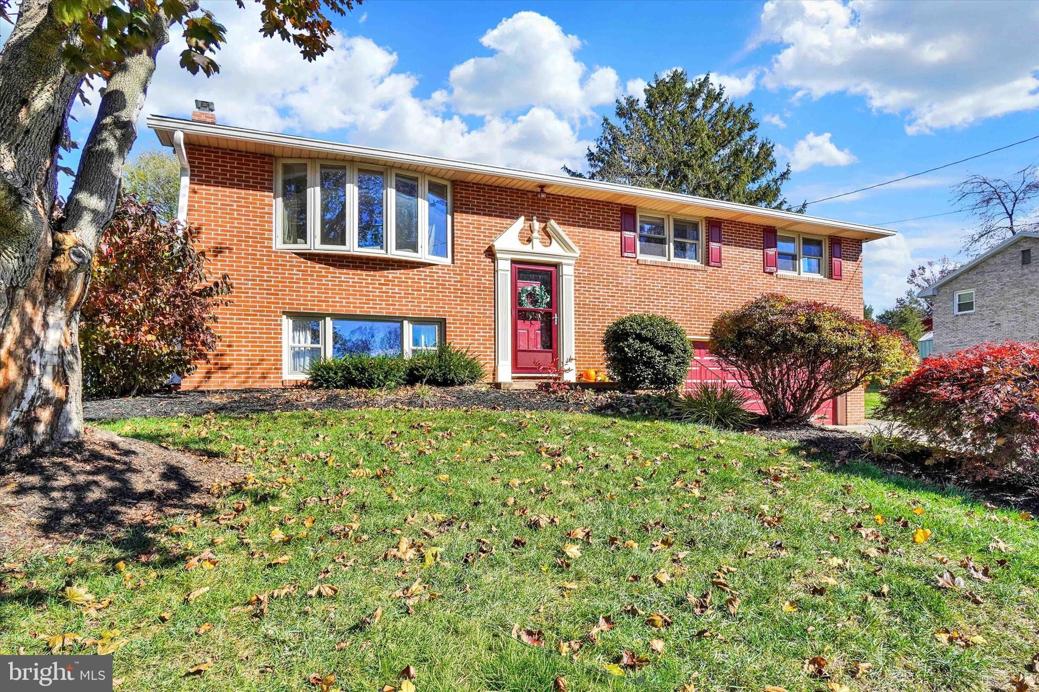 SUNSET LANE - Residential