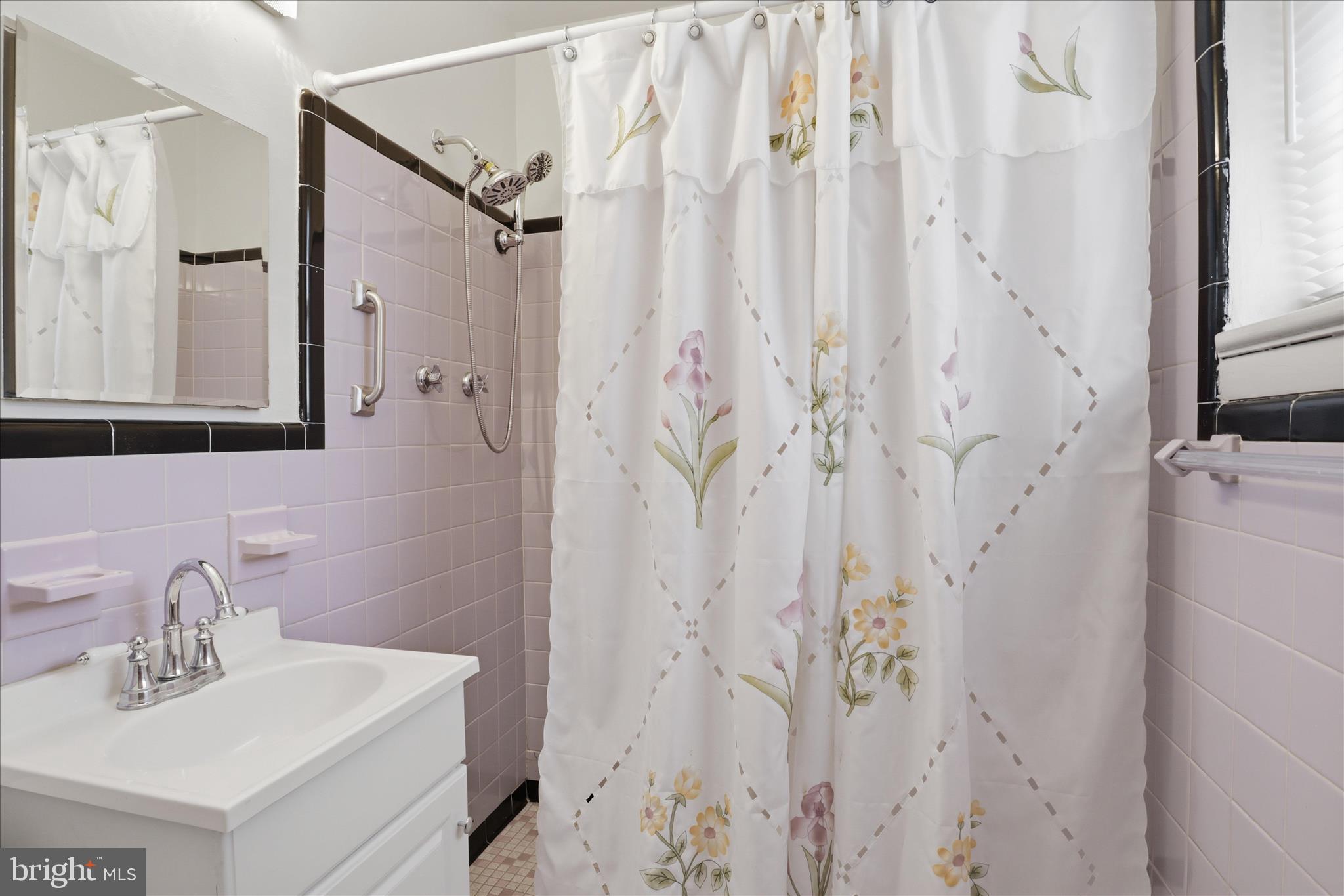 CLINTON - Residential