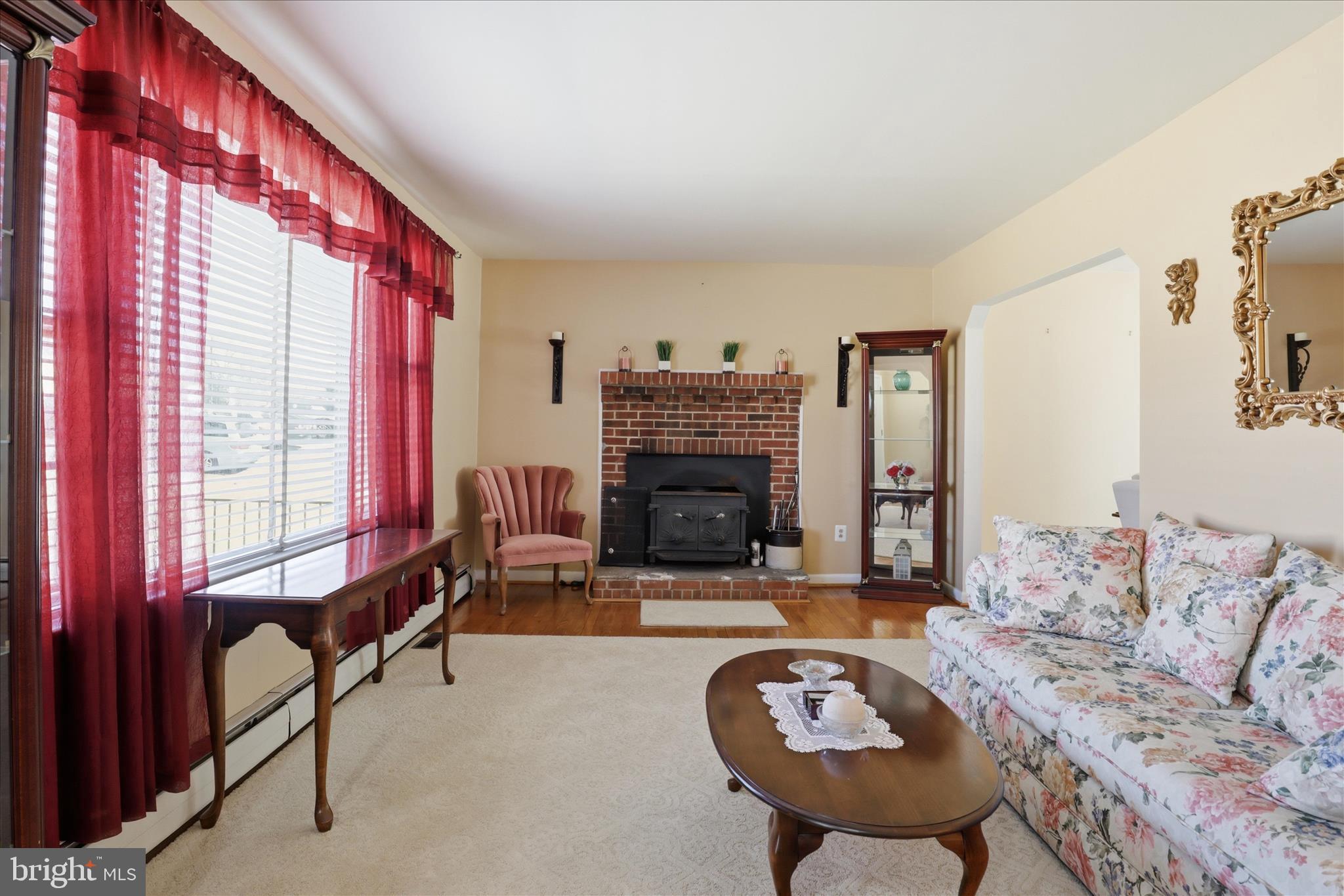 CLINTON - Residential