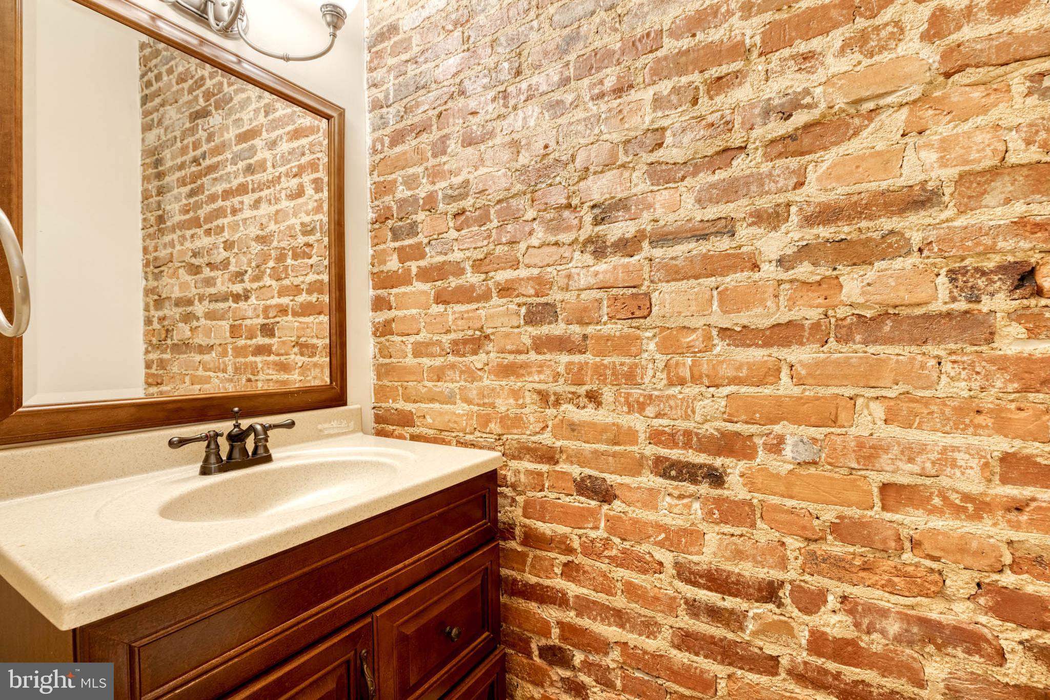 PIGTOWN HISTORIC DISTRICT - Residential Lease