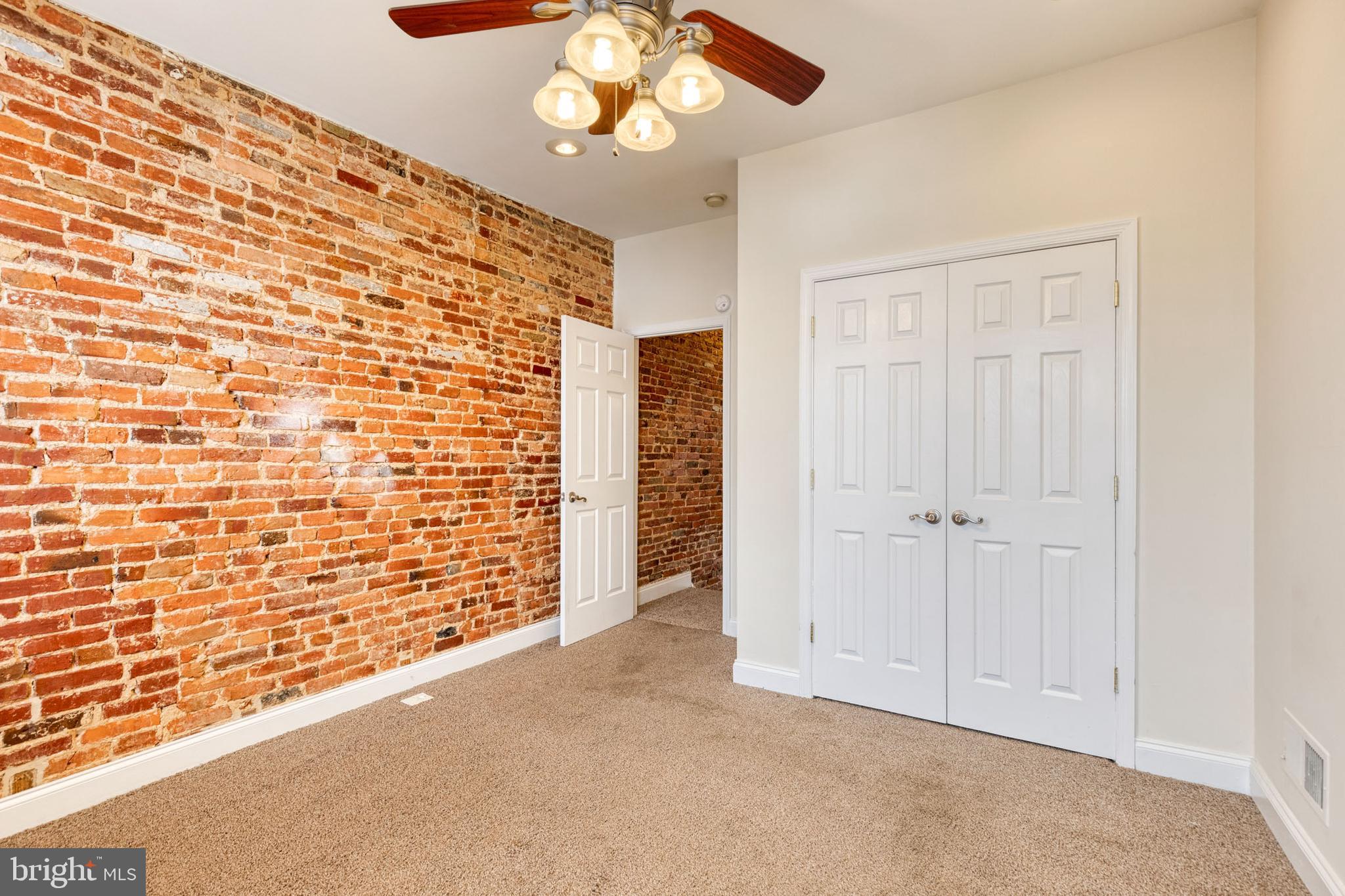 PIGTOWN HISTORIC DISTRICT - Residential Lease