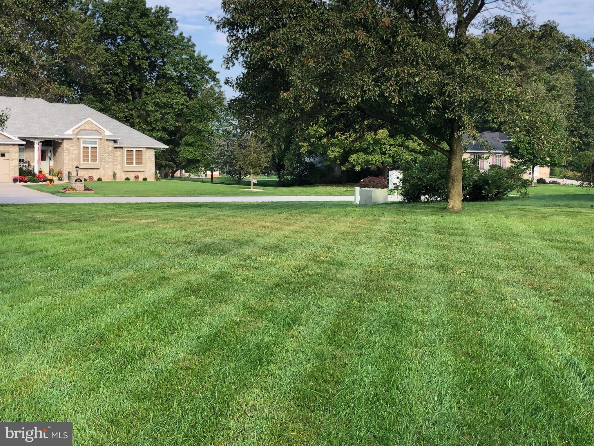 PENN NATIONAL - Land