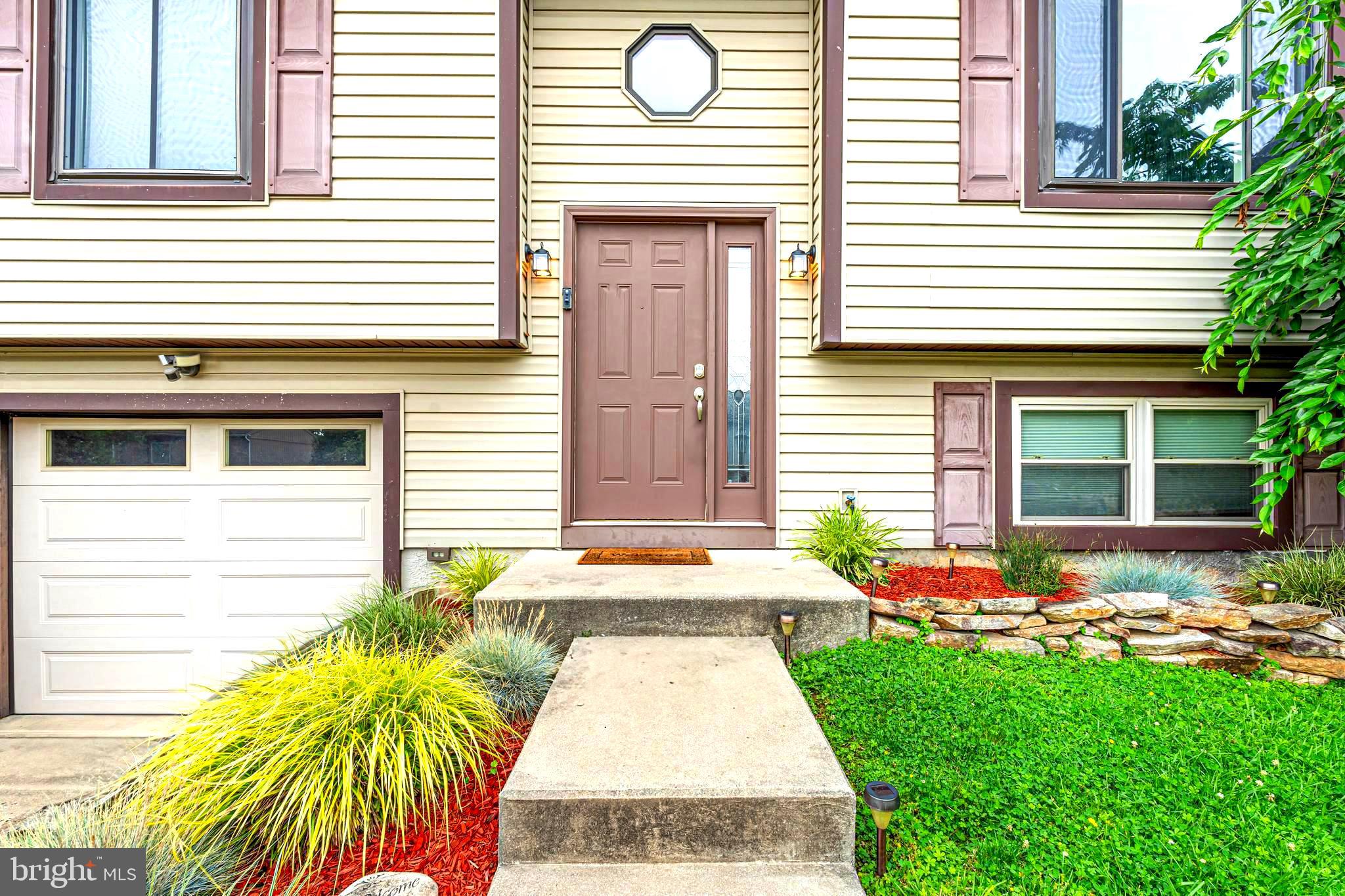 135 HOLLY CIRCLE