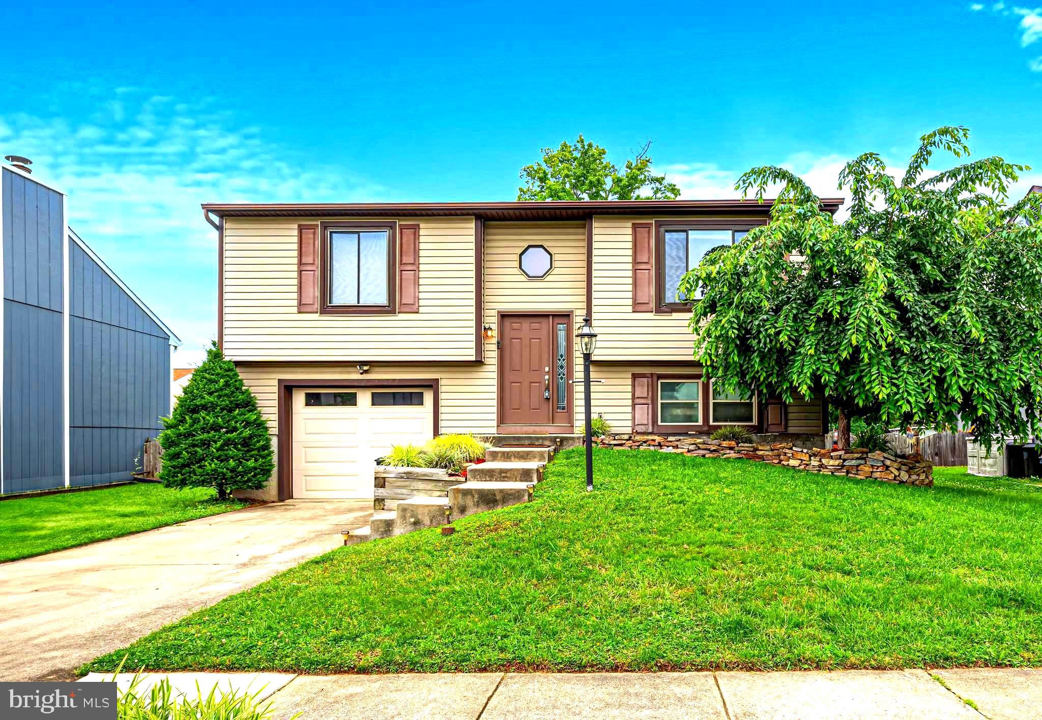 135 HOLLY CIRCLE