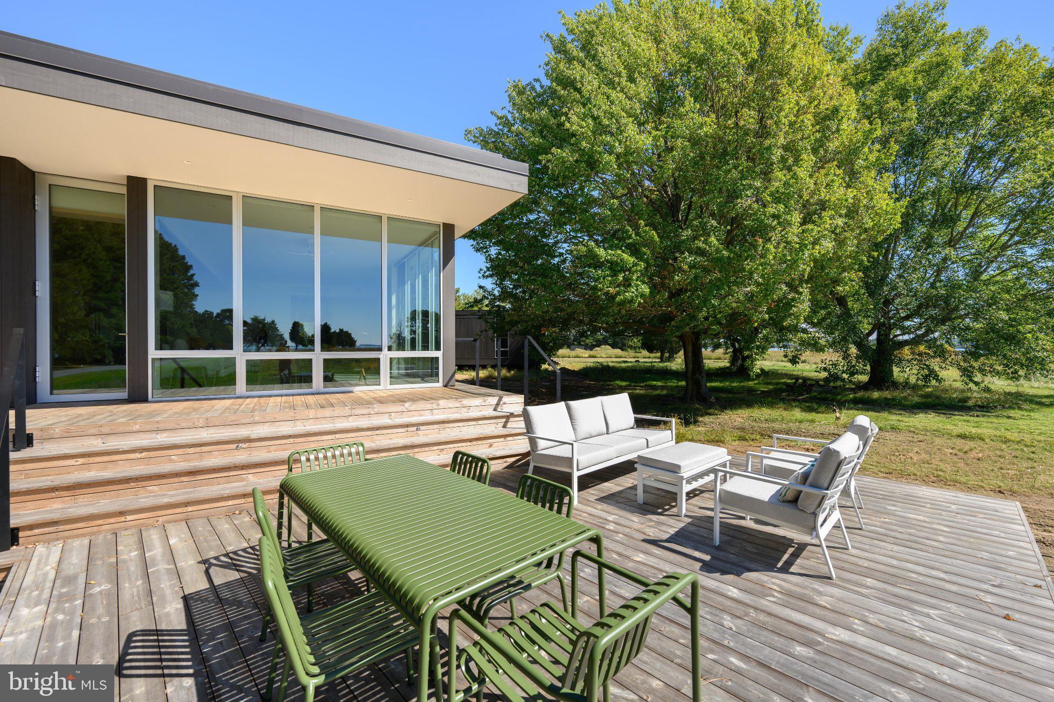 24084 DEEP NECK ROAD BAY HOUSE