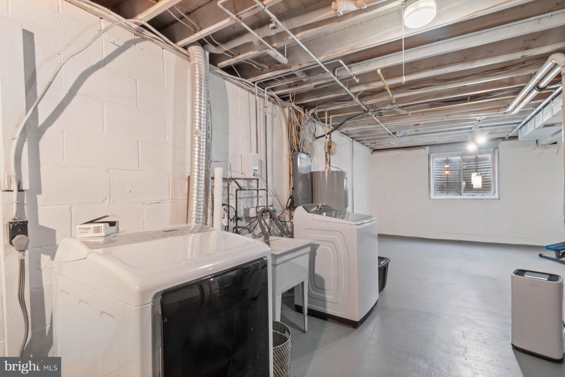 HARMANS WOODS - Residential