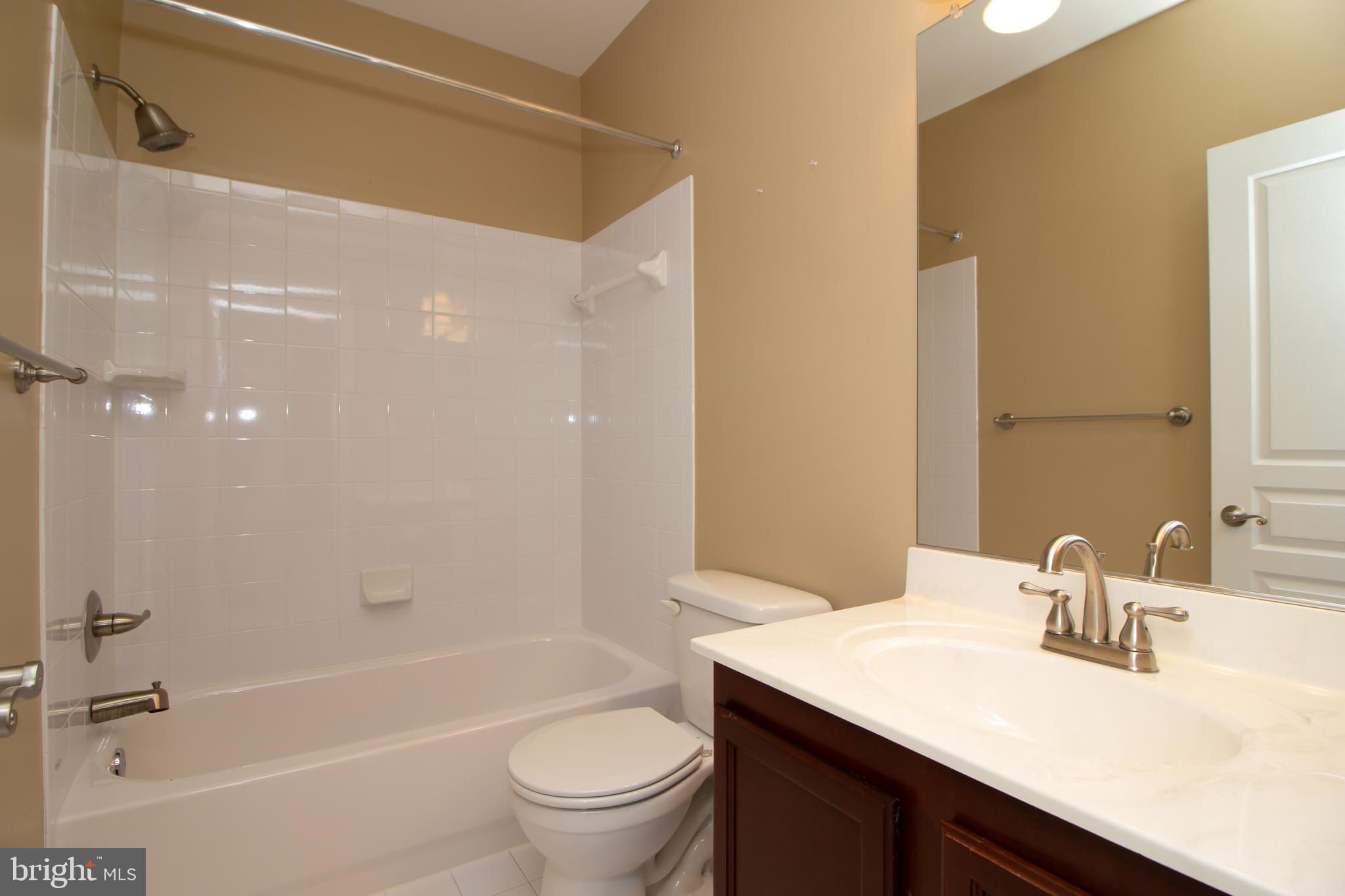 MILLERS MILL WOODS - Residential Lease