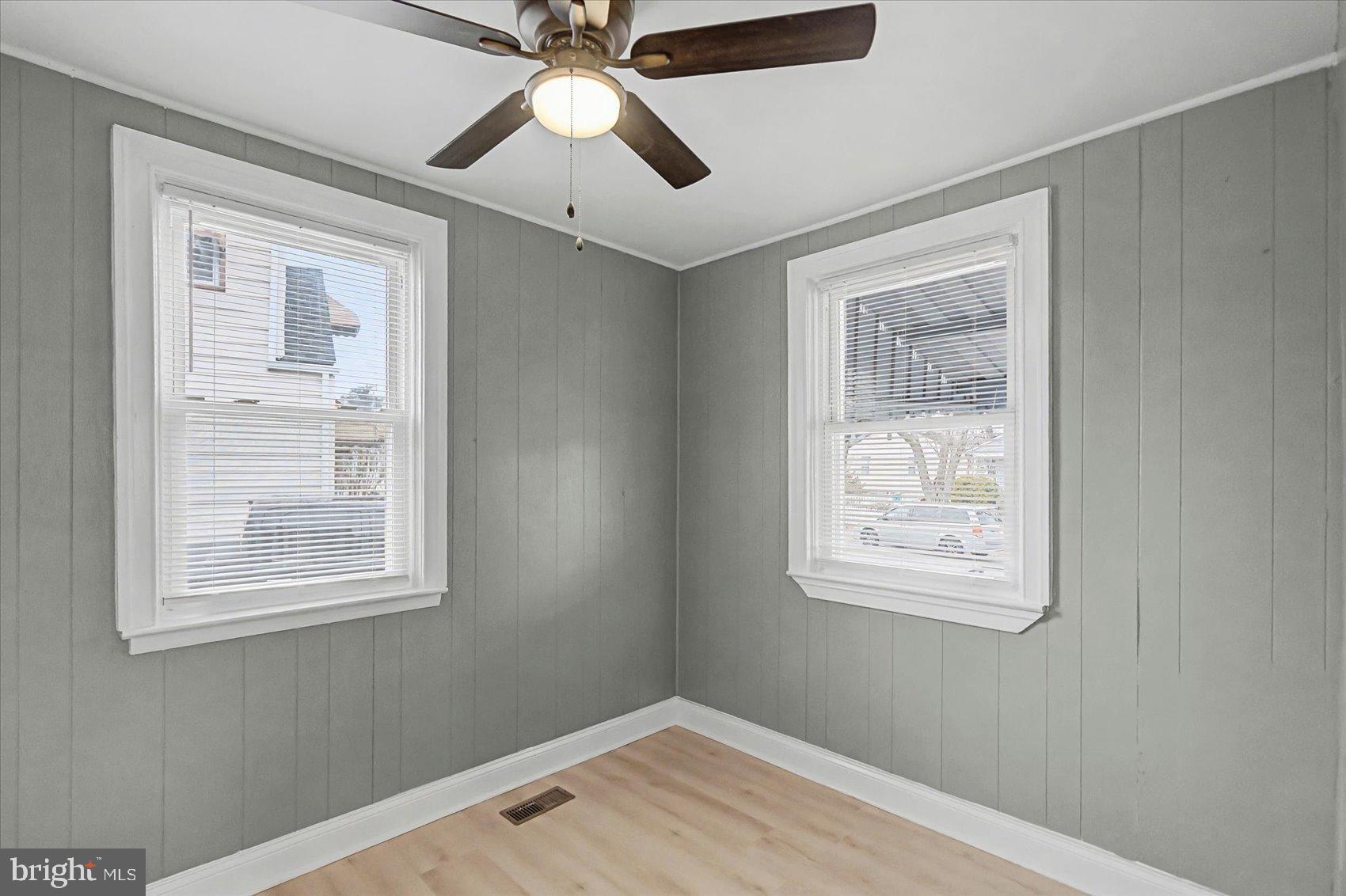 GRAY MANOR - Residential