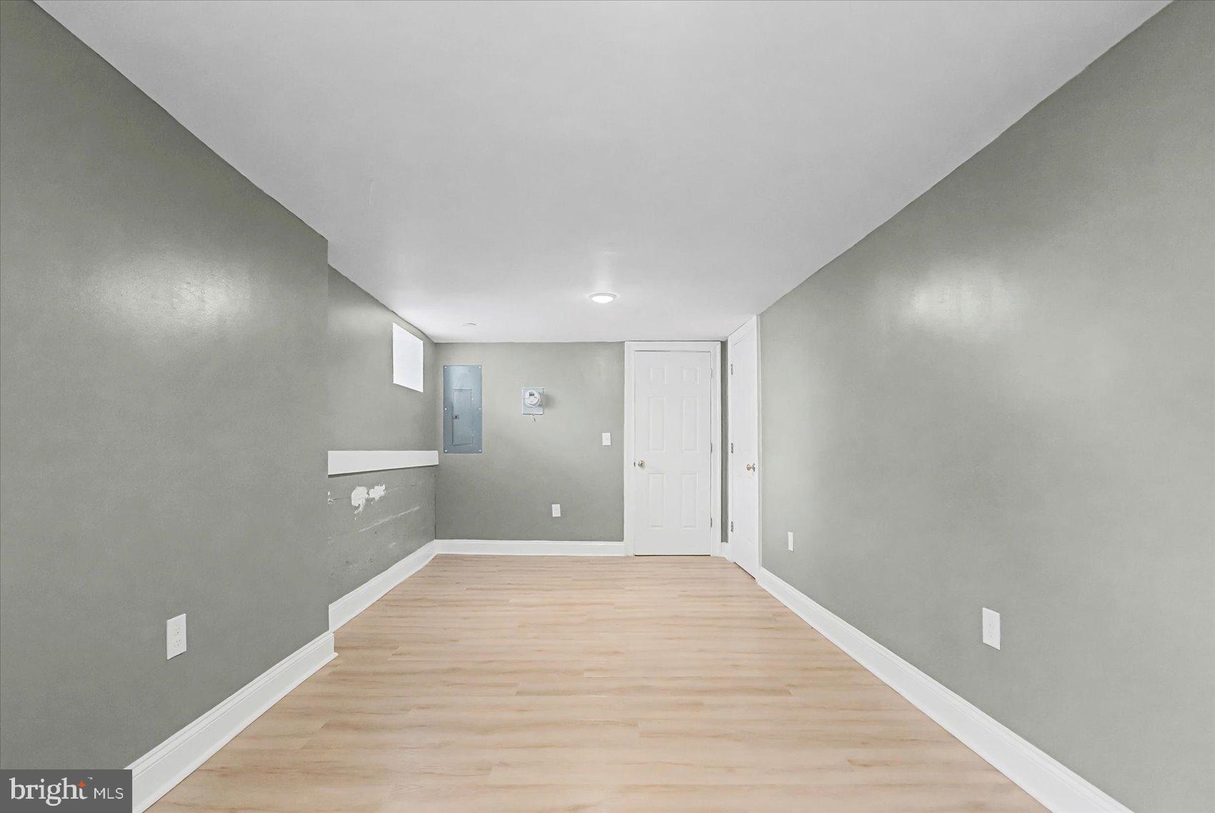 GRAY MANOR - Residential