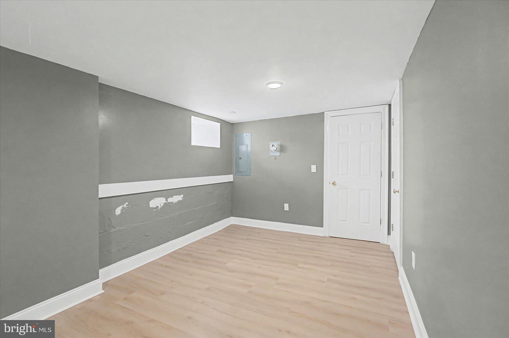 GRAY MANOR - Residential