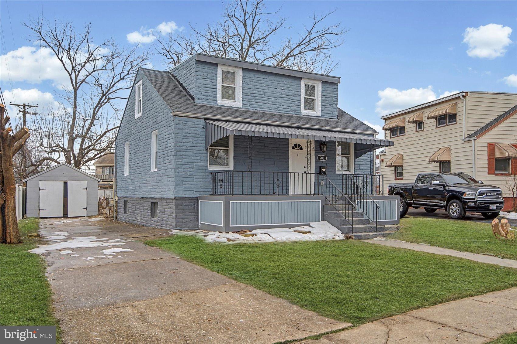 GRAY MANOR - Residential