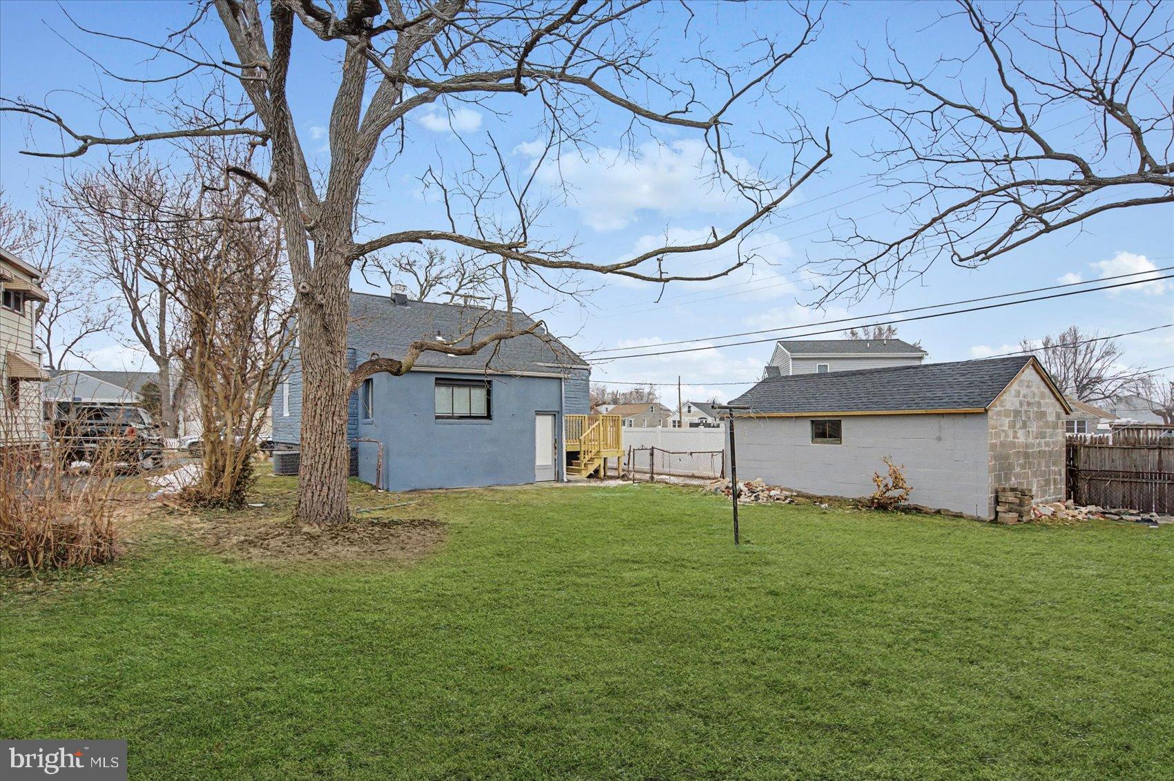 GRAY MANOR - Residential