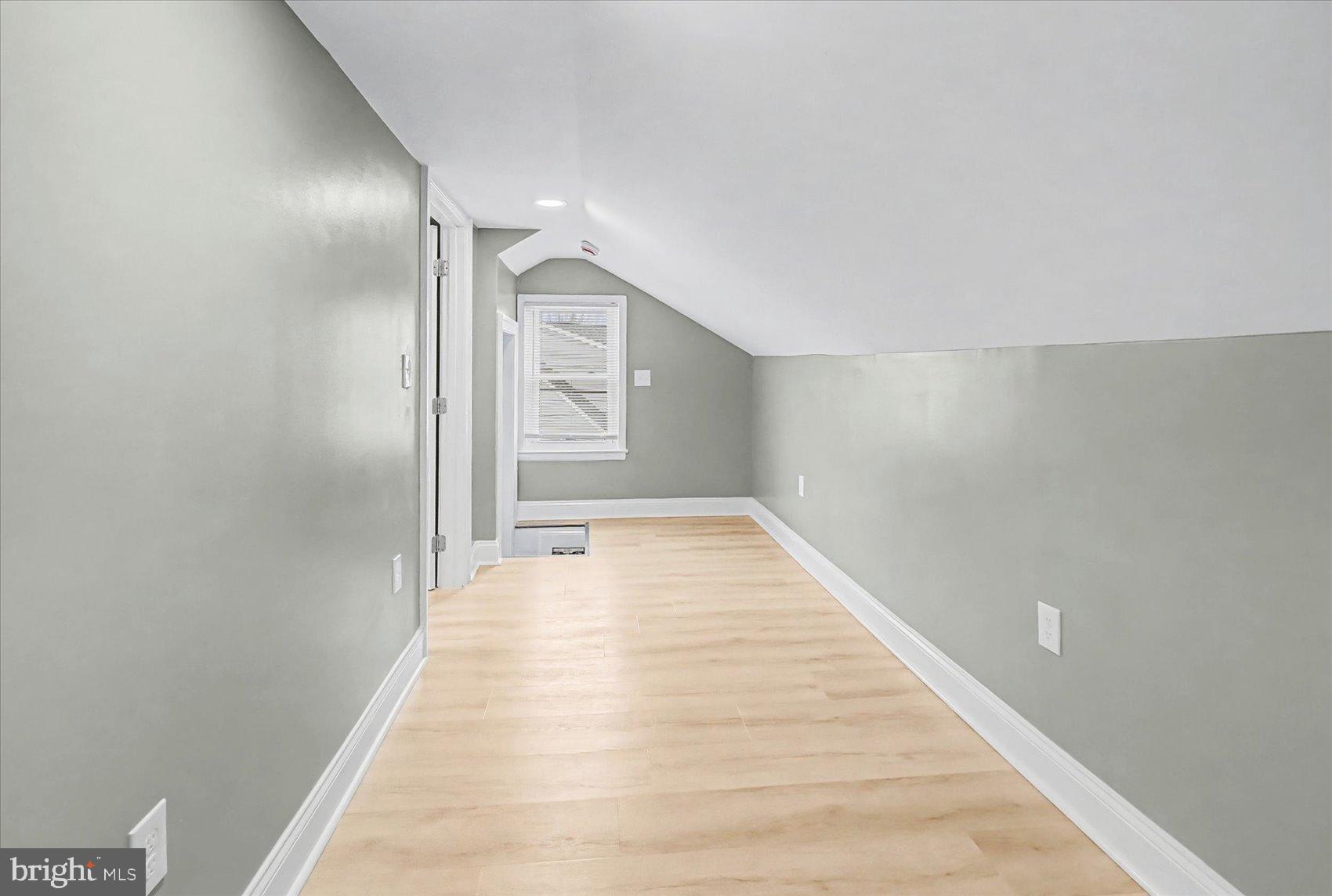 GRAY MANOR - Residential