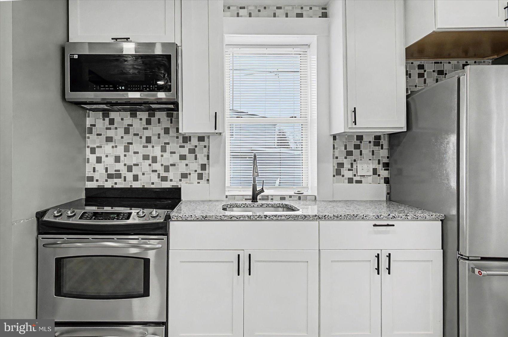 GRAY MANOR - Residential