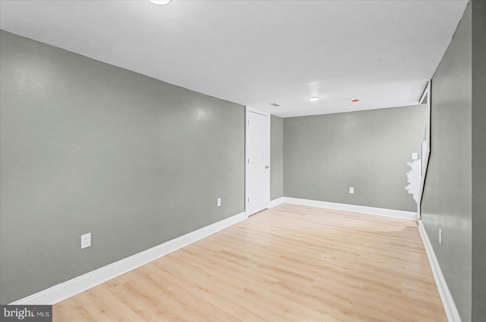 GRAY MANOR - Residential