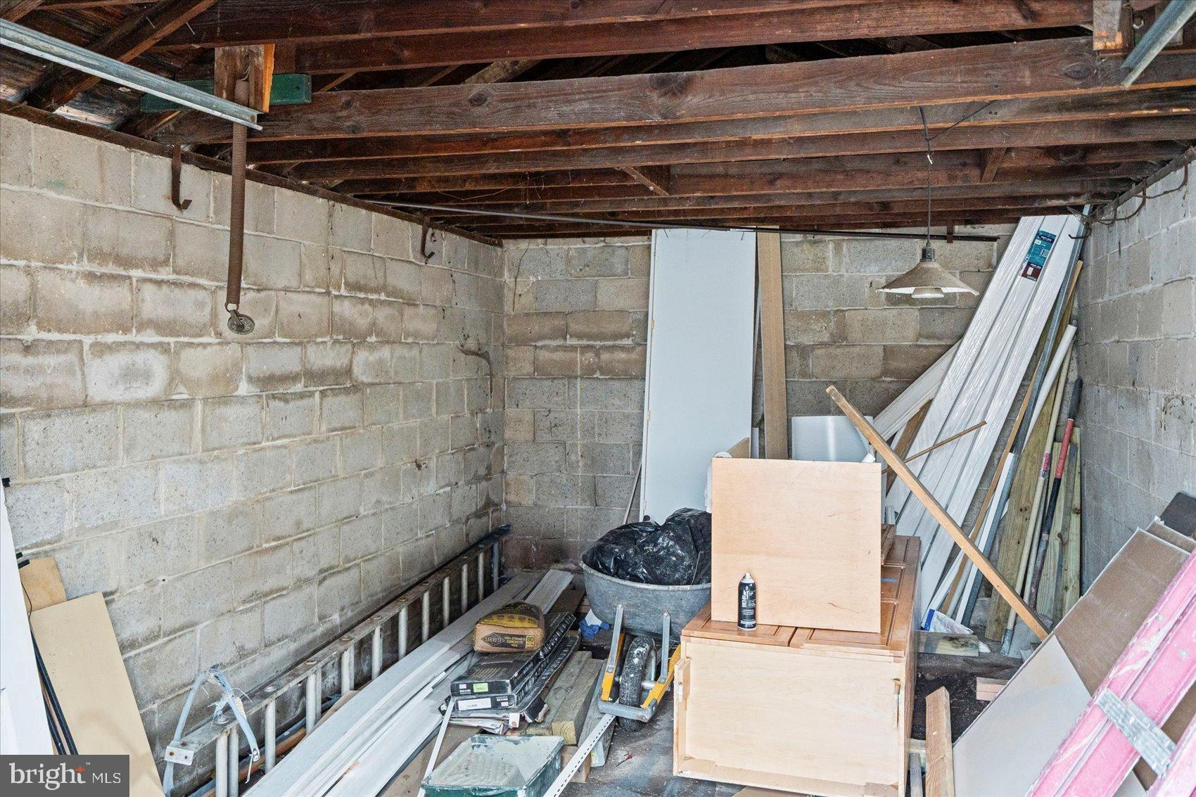 GRAY MANOR - Residential