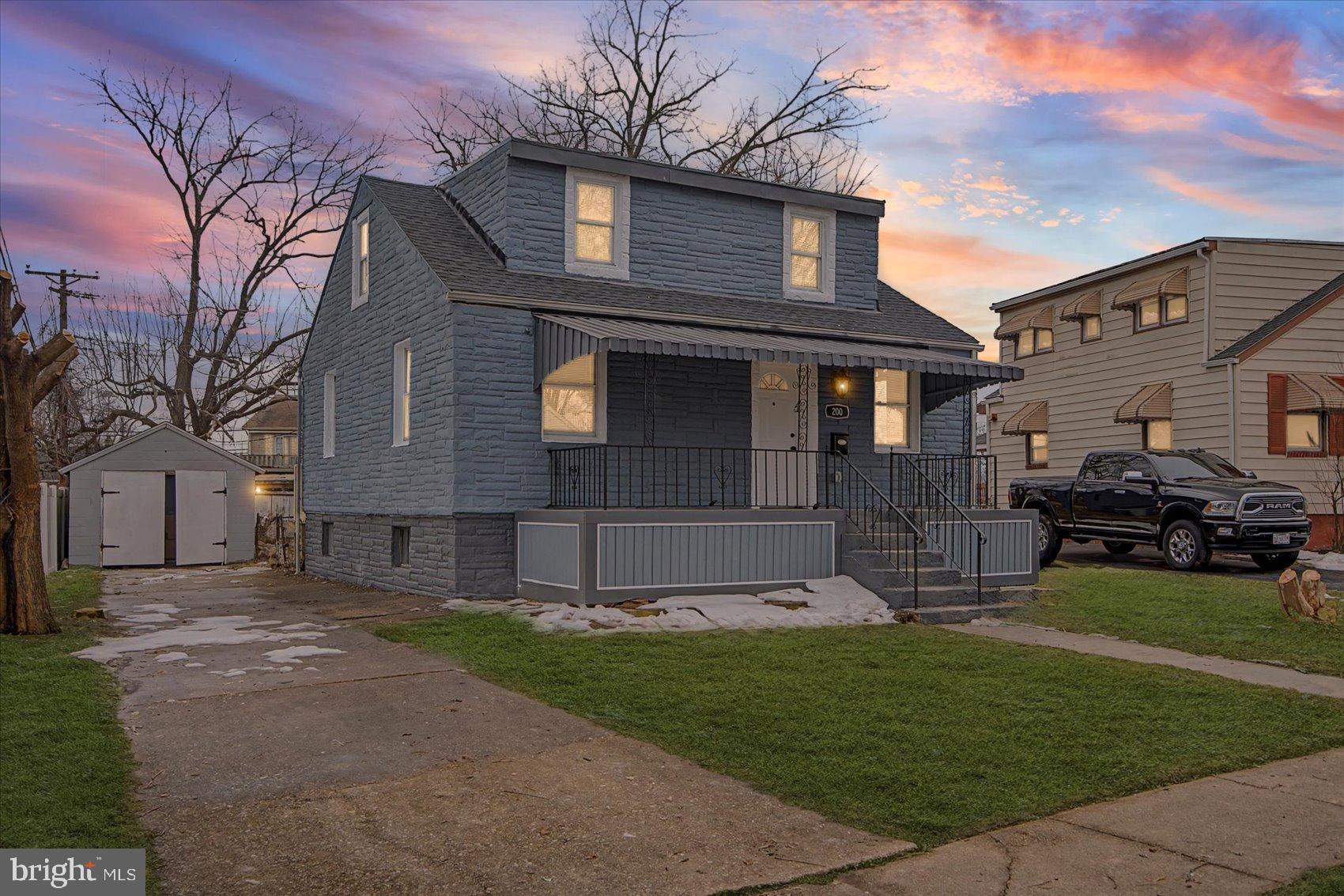 GRAY MANOR - Residential