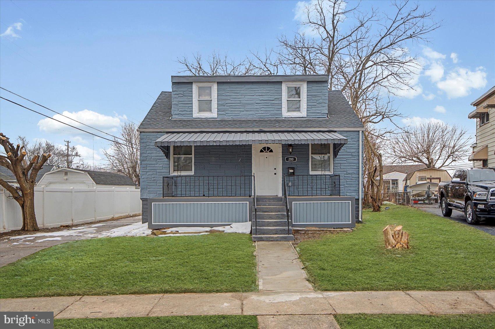 GRAY MANOR - Residential