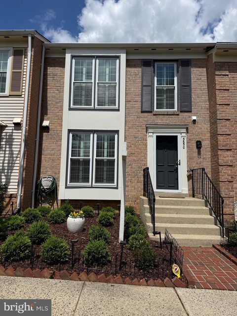 Photo of 5650 Ridge View Drive, ALEXANDRIA, VA 22310 (MLS # VAFX2307594)
