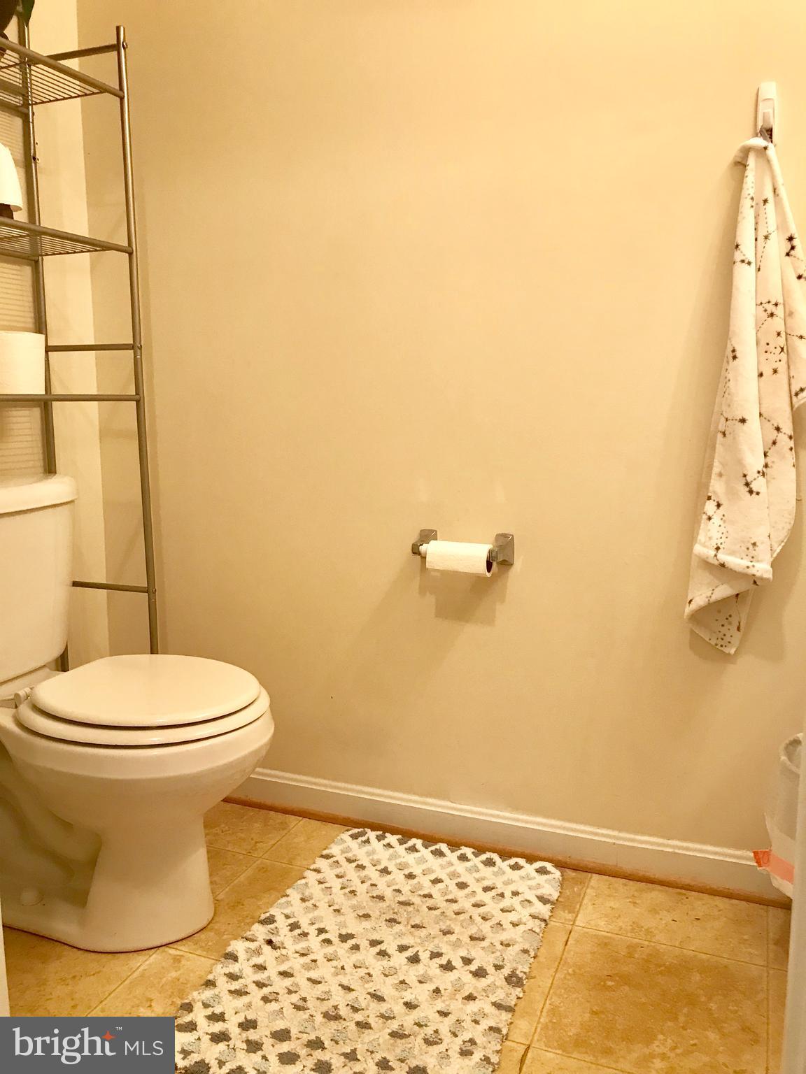 SEVEN OAKS - Residential Lease