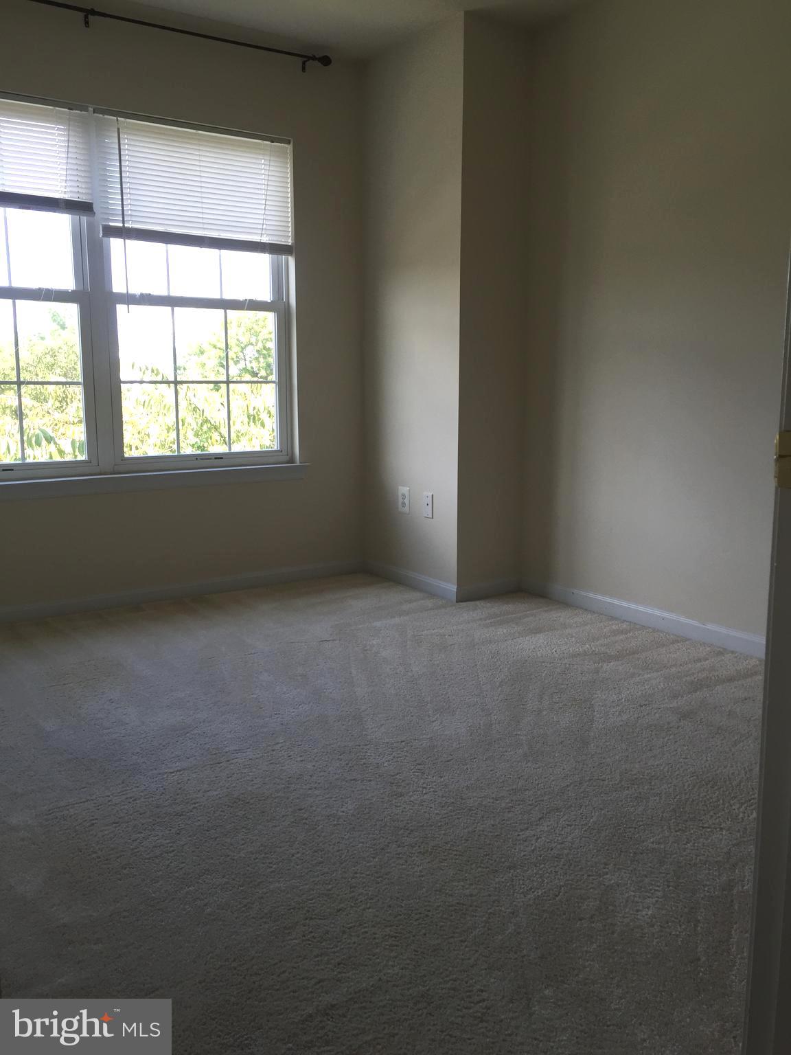 SEVEN OAKS - Residential Lease