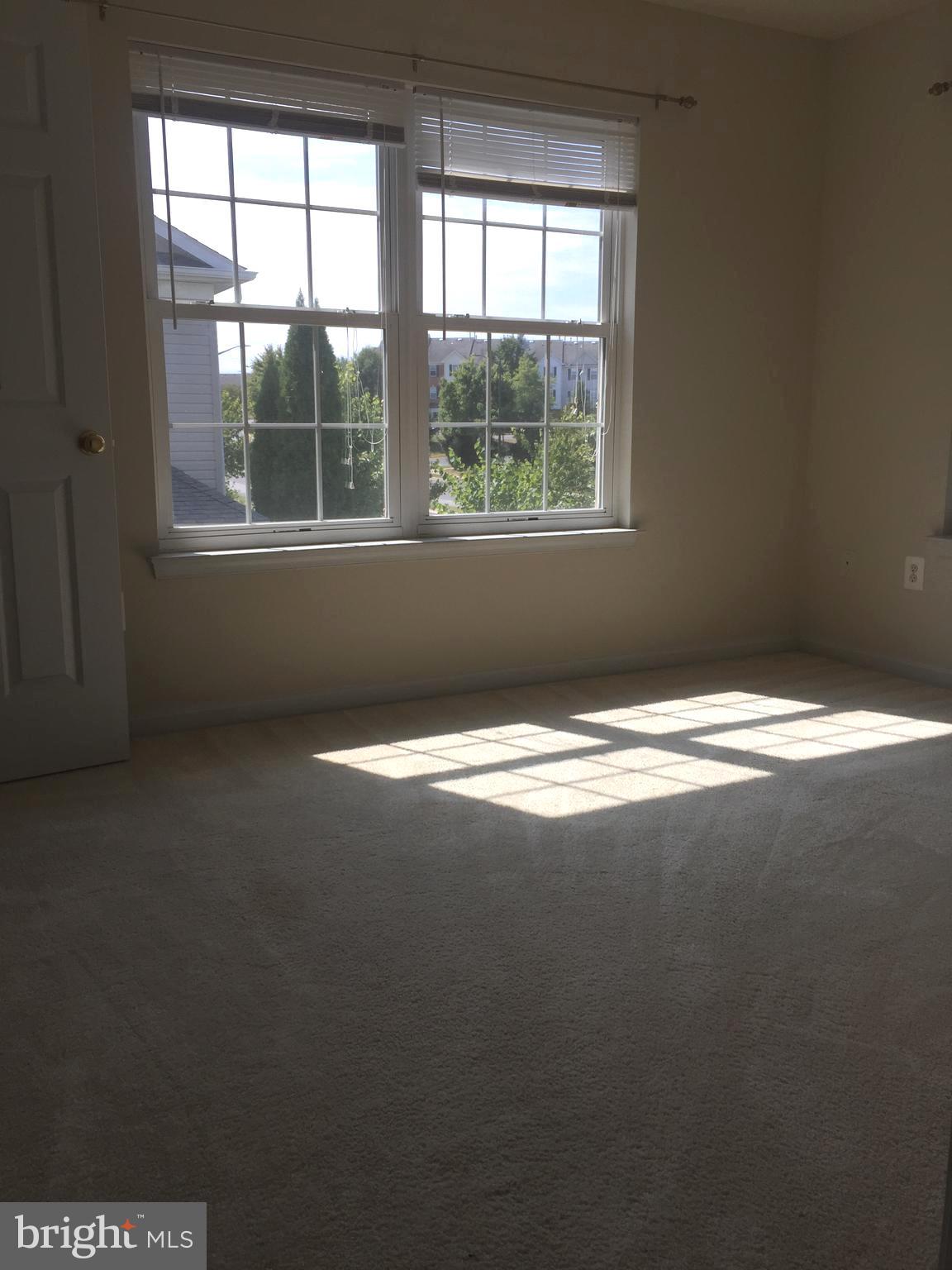 SEVEN OAKS - Residential Lease