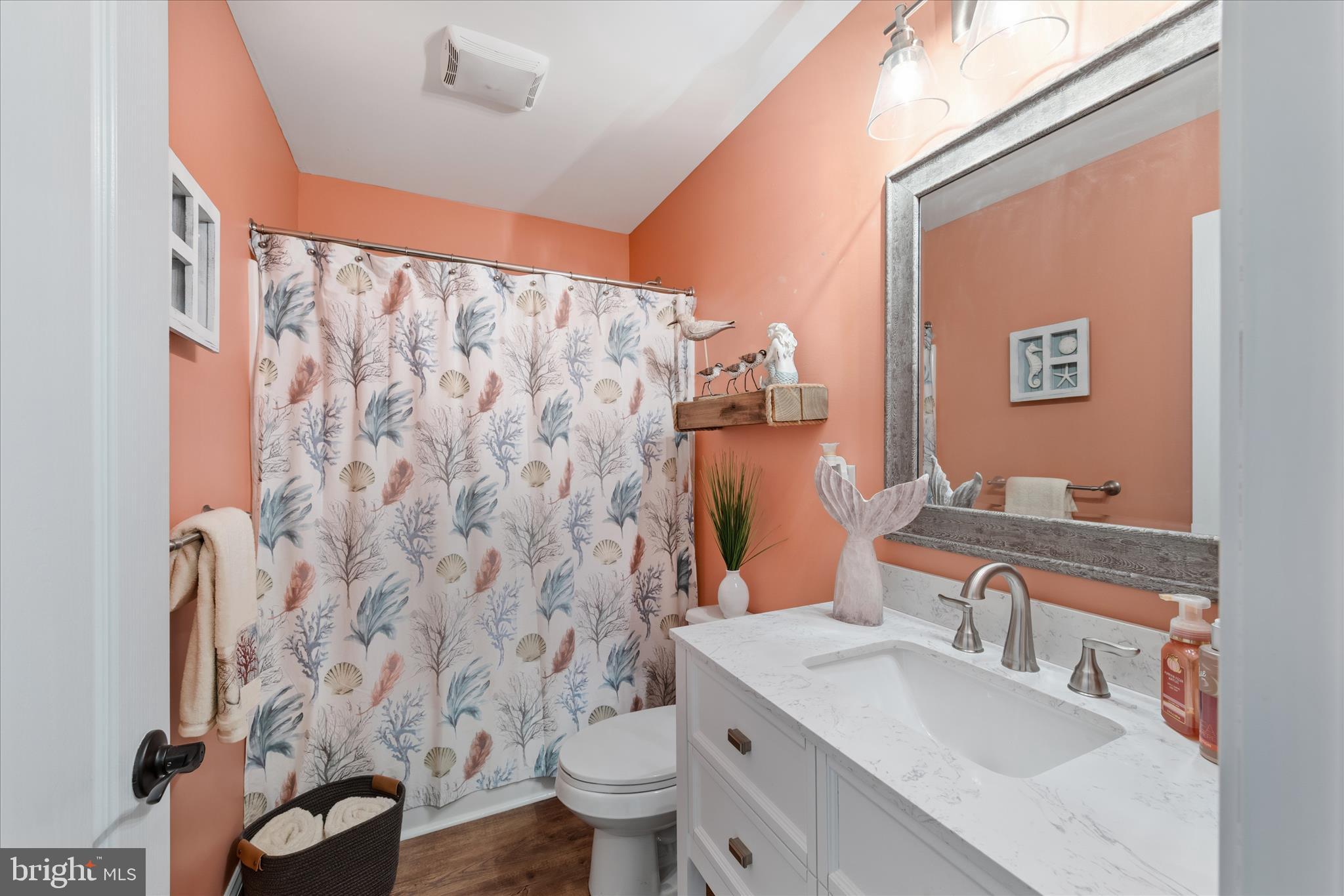 EAGLE MANOR - Residential