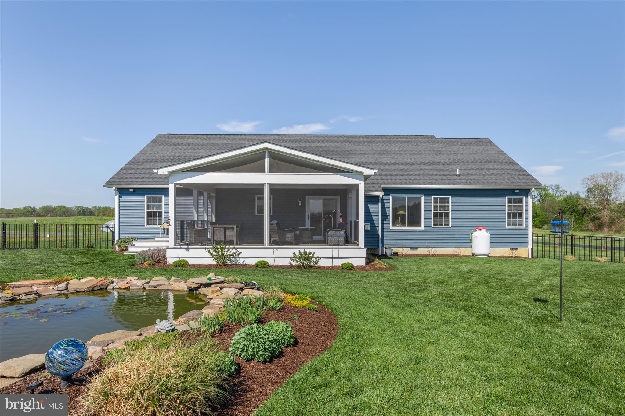 EAGLE MANOR - Residential