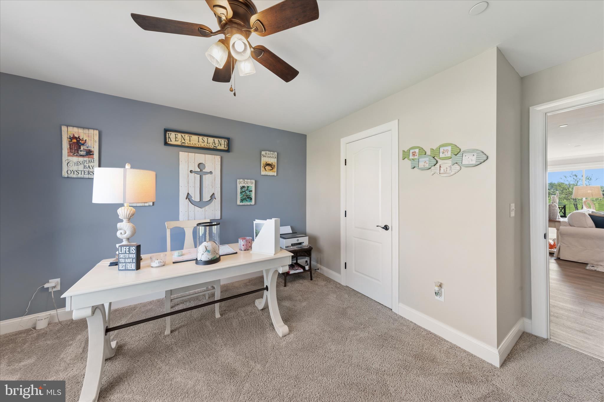 EAGLE MANOR - Residential