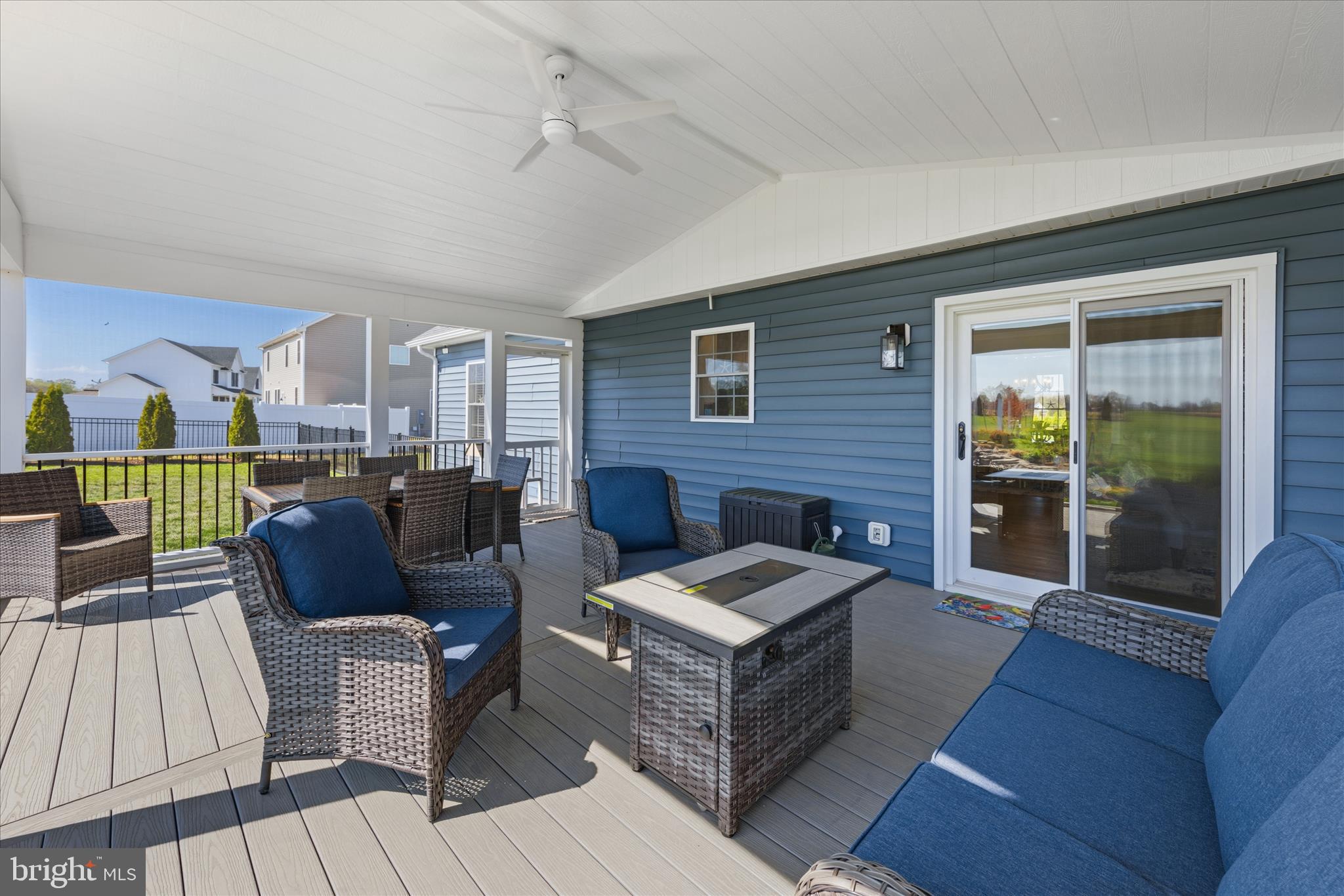 EAGLE MANOR - Residential