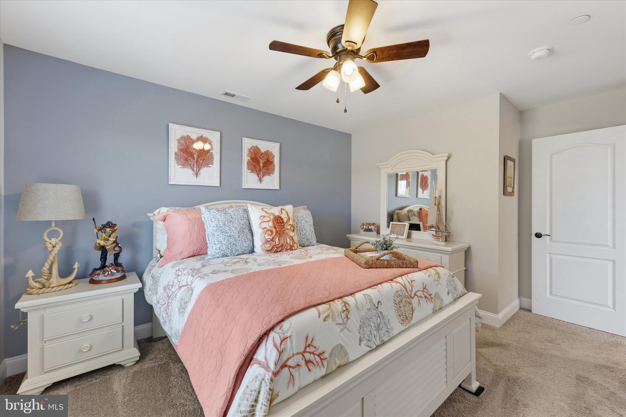 EAGLE MANOR - Residential