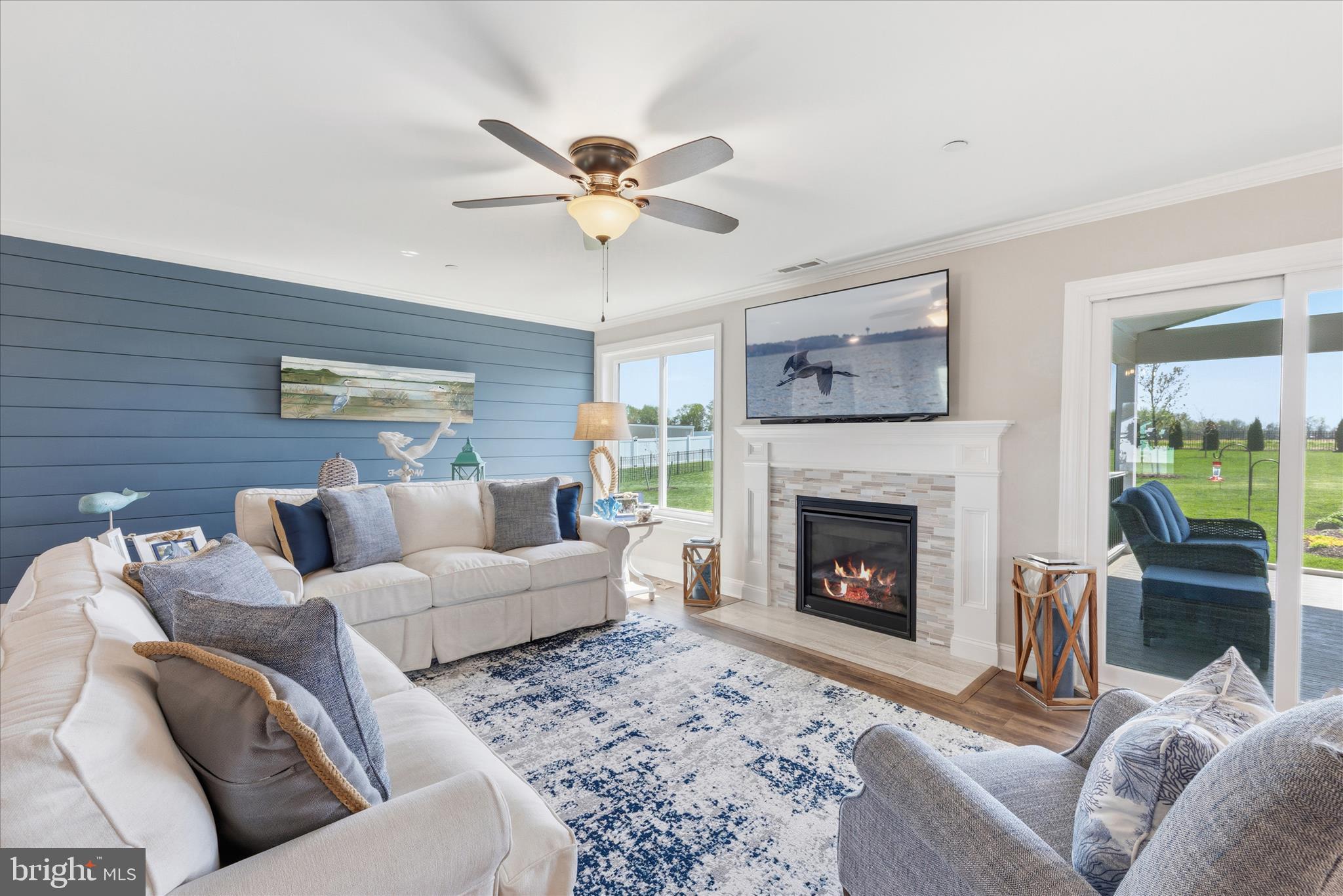 EAGLE MANOR - Residential