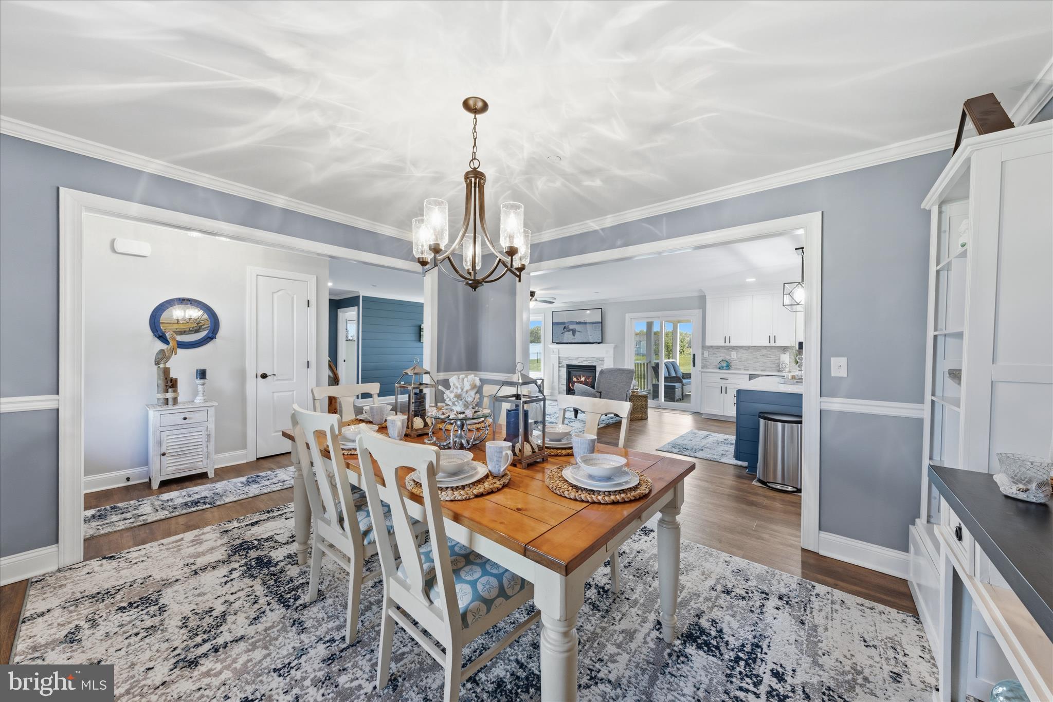 EAGLE MANOR - Residential