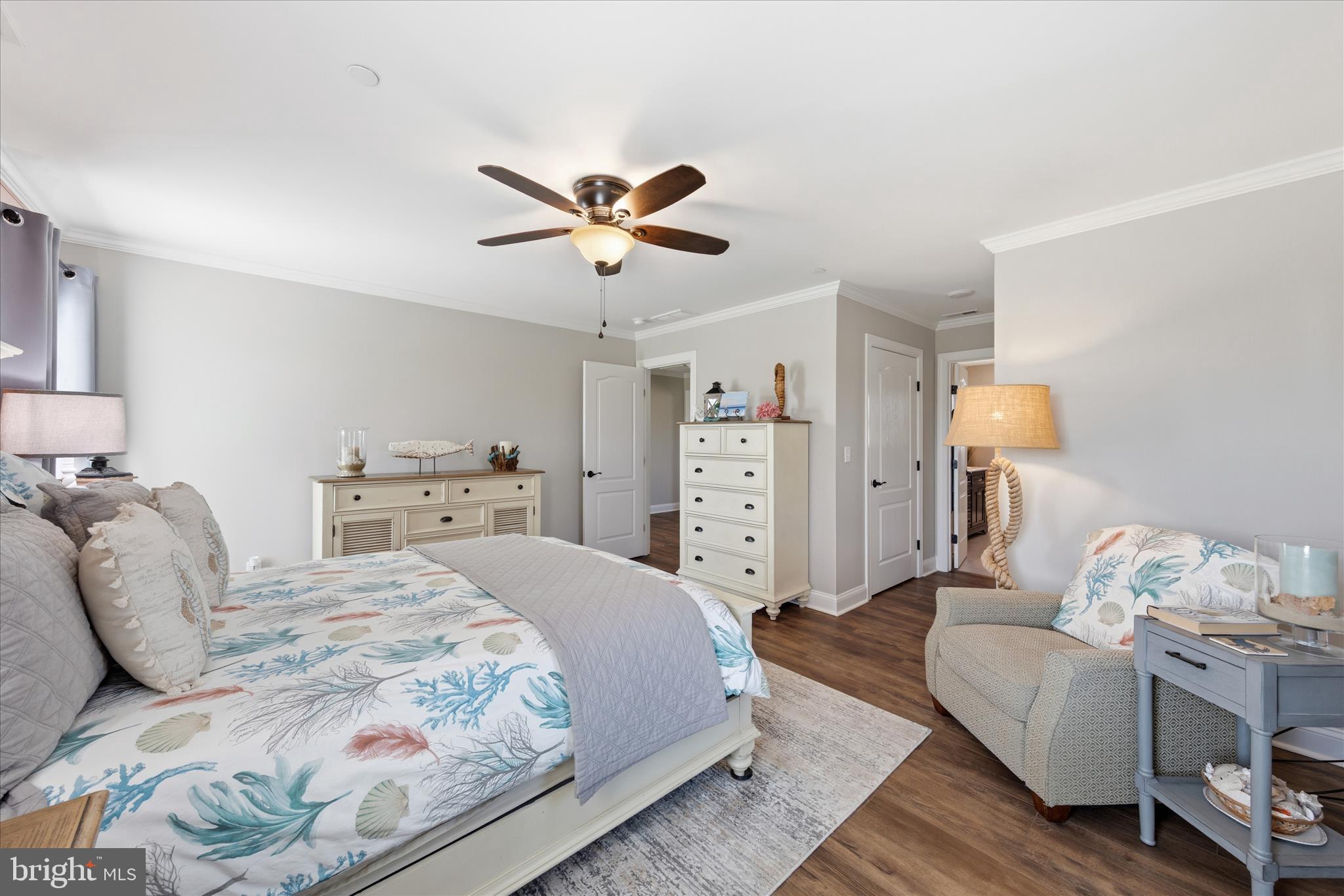 EAGLE MANOR - Residential