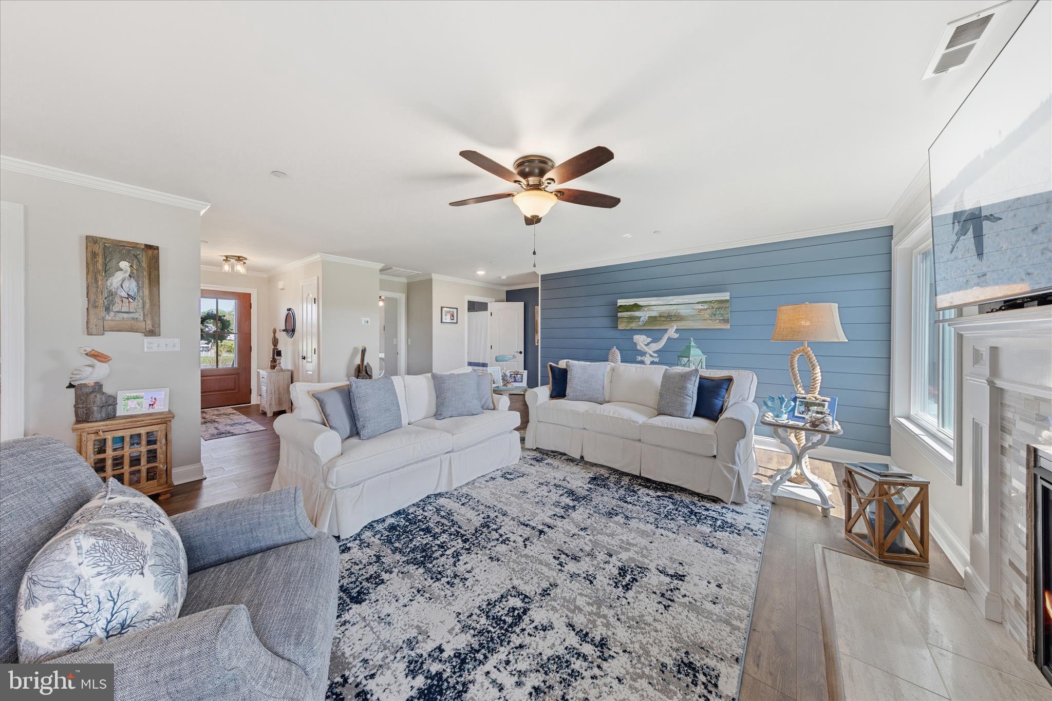 EAGLE MANOR - Residential