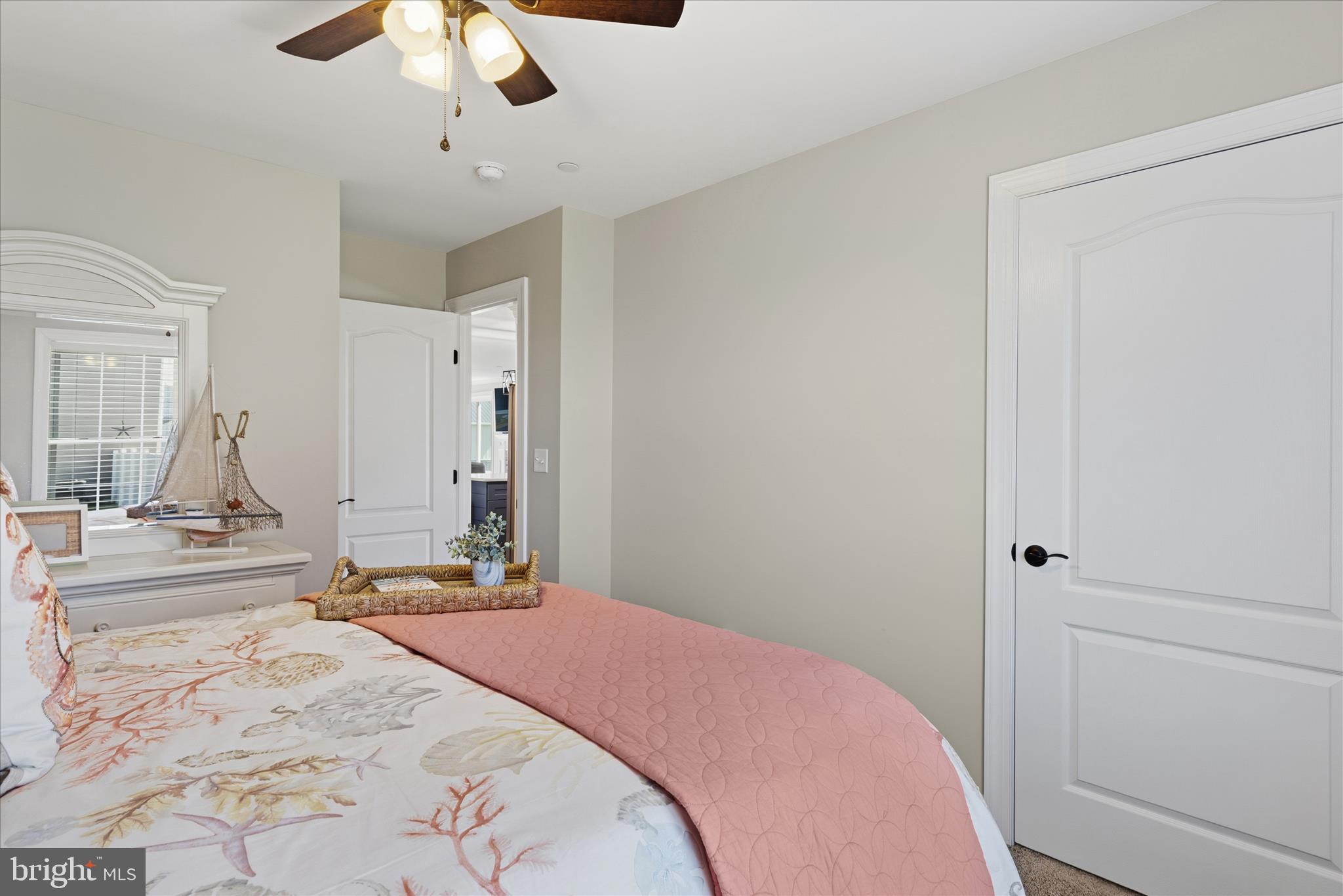 EAGLE MANOR - Residential