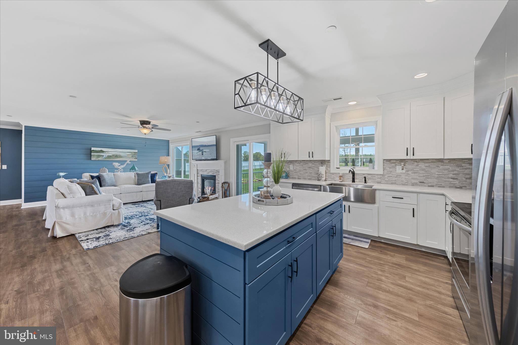 EAGLE MANOR - Residential