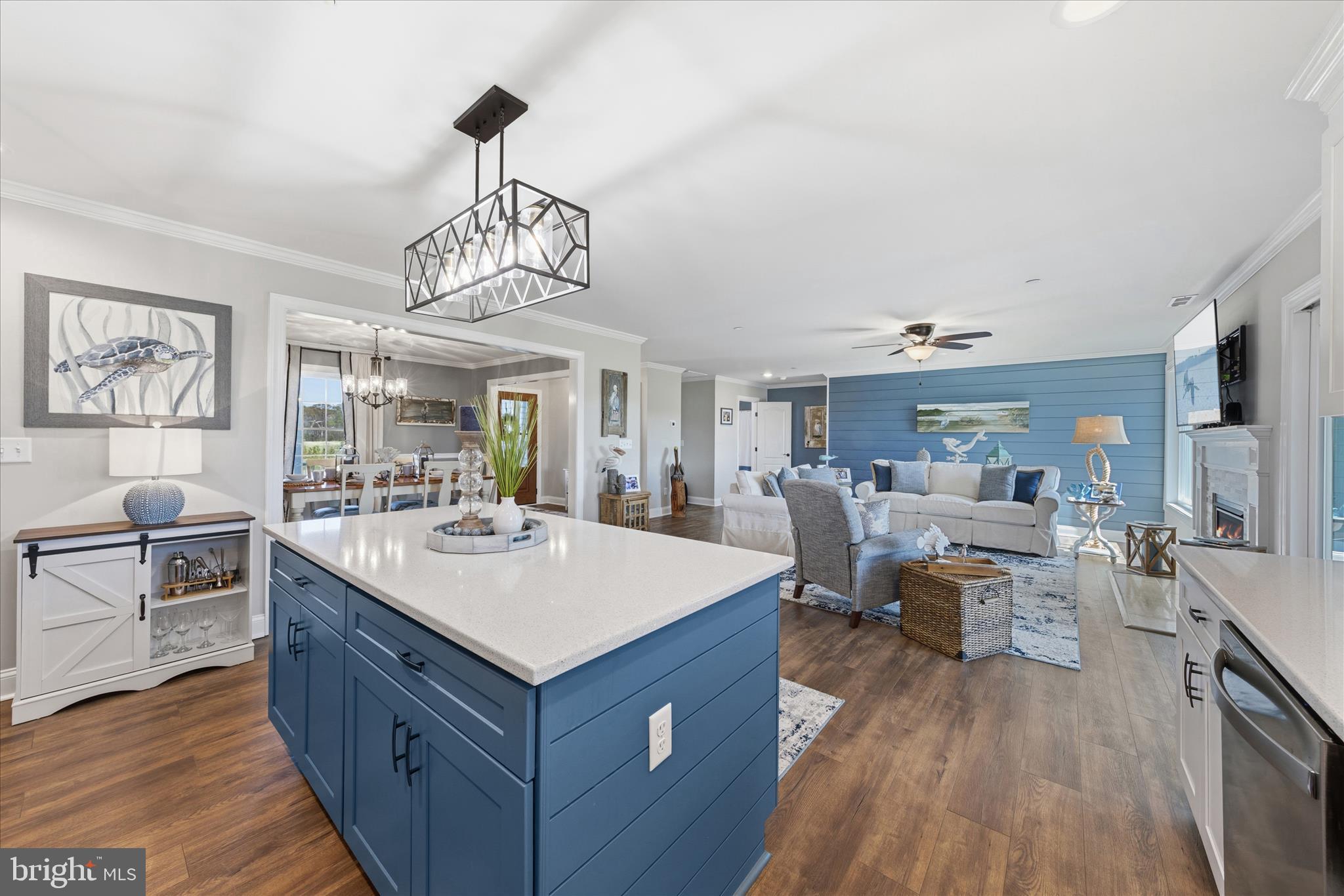 EAGLE MANOR - Residential