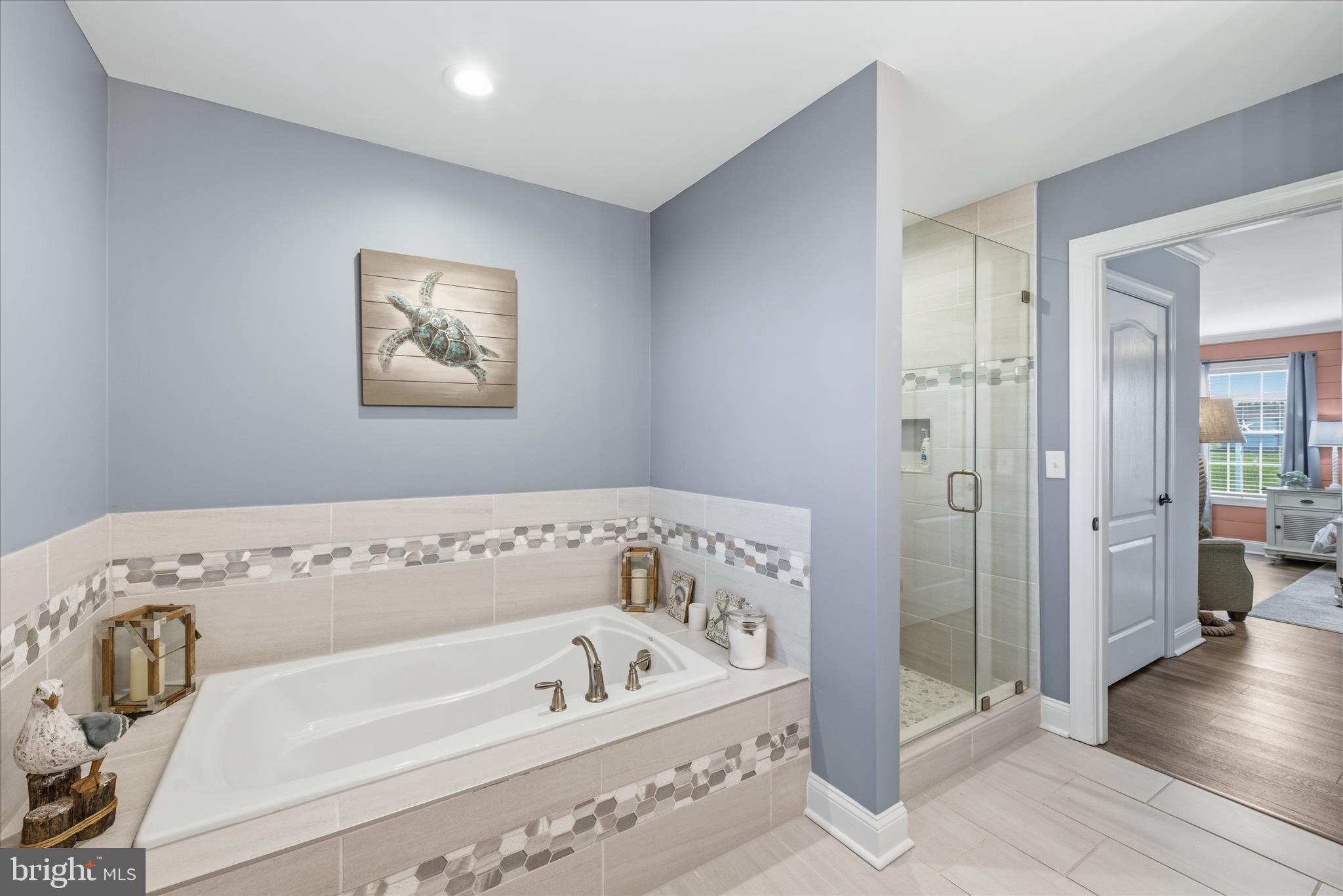 EAGLE MANOR - Residential