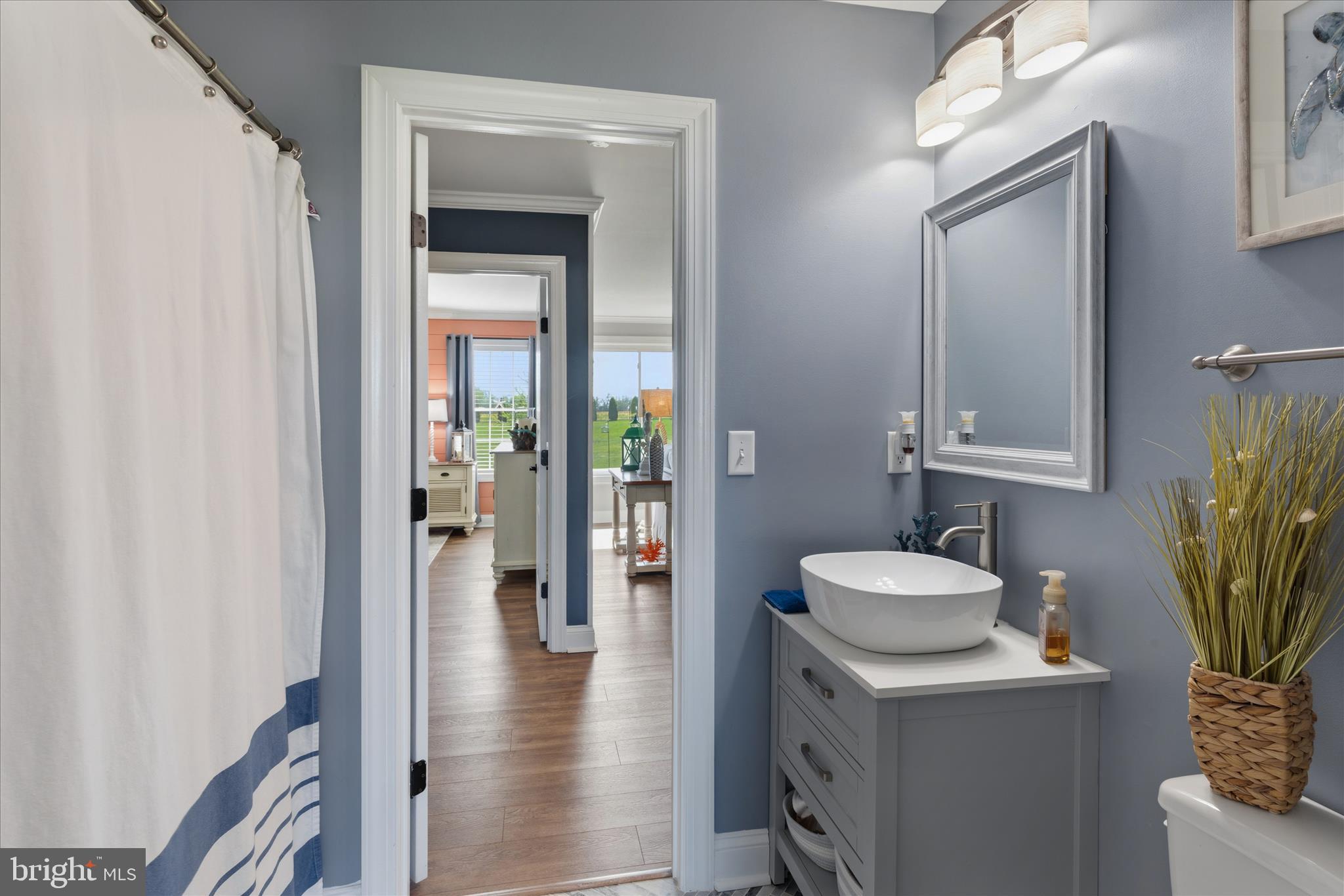 EAGLE MANOR - Residential