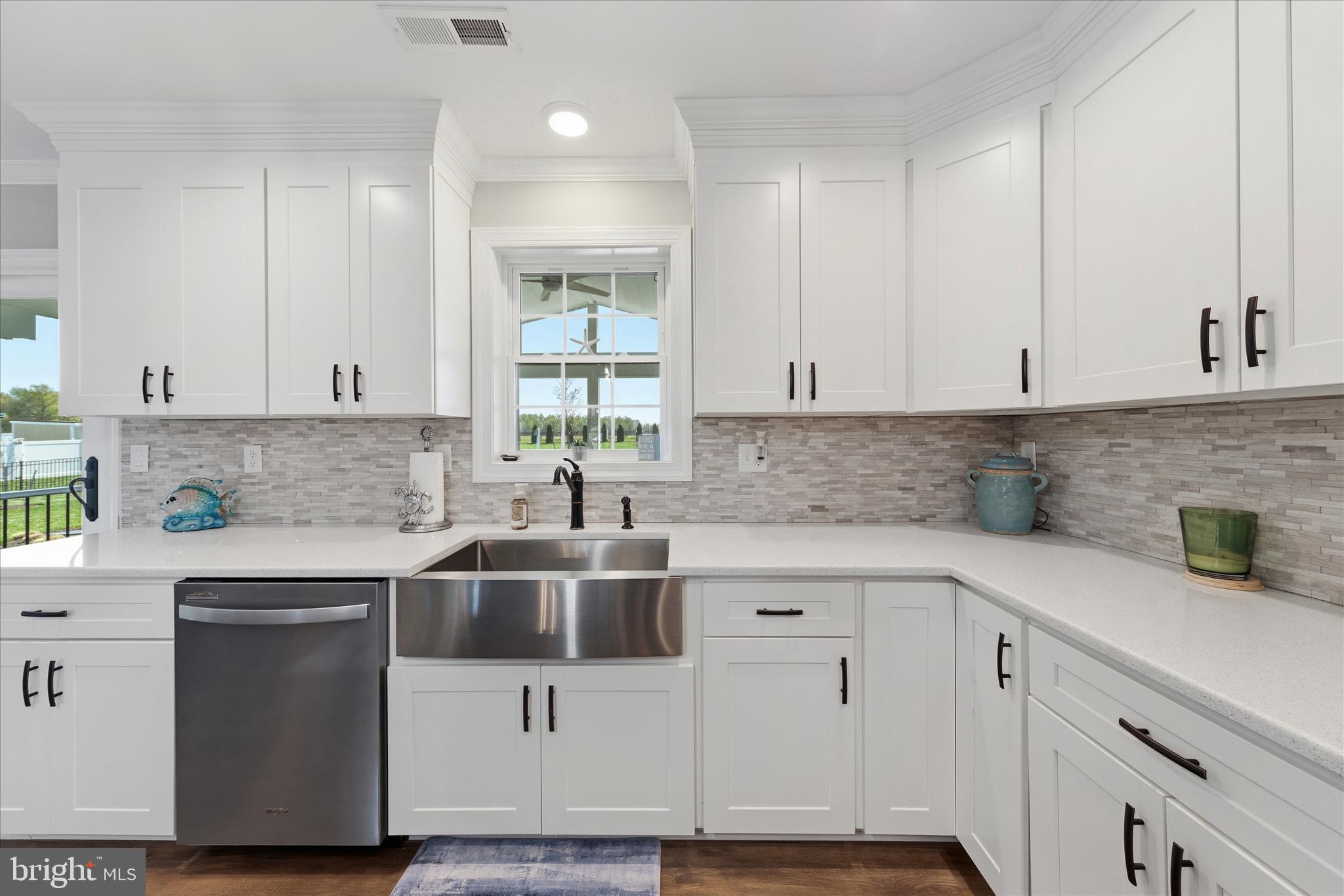 EAGLE MANOR - Residential