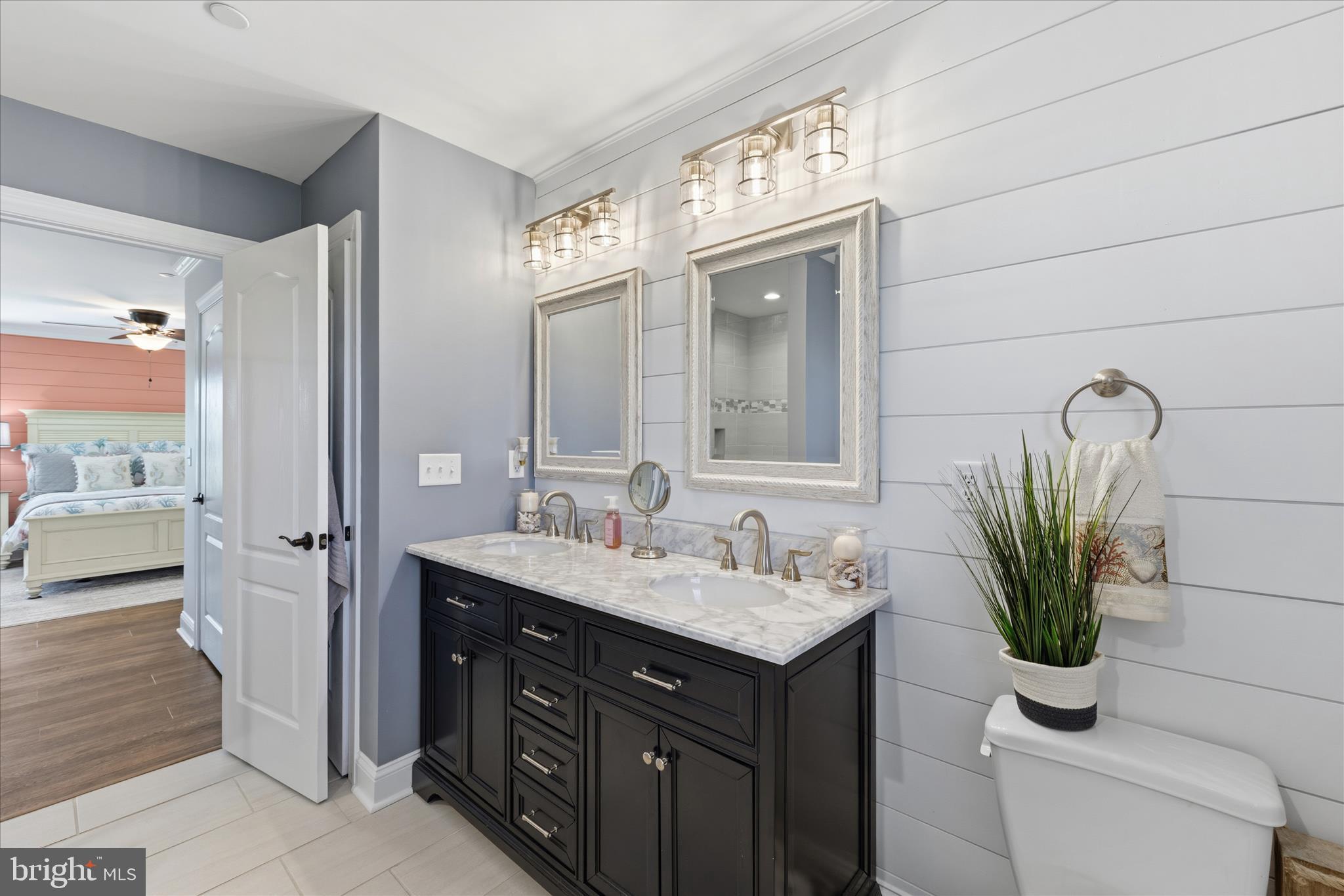 EAGLE MANOR - Residential