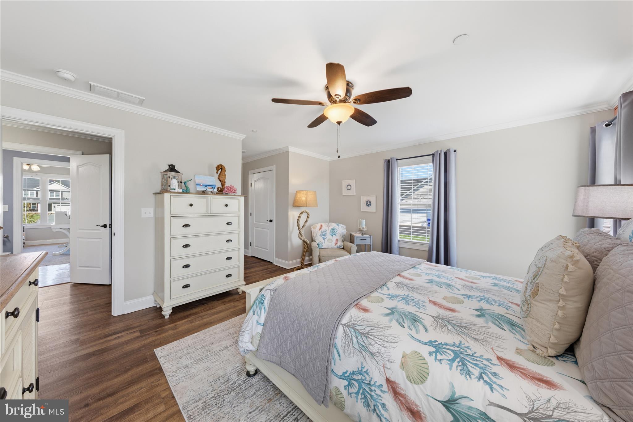 EAGLE MANOR - Residential