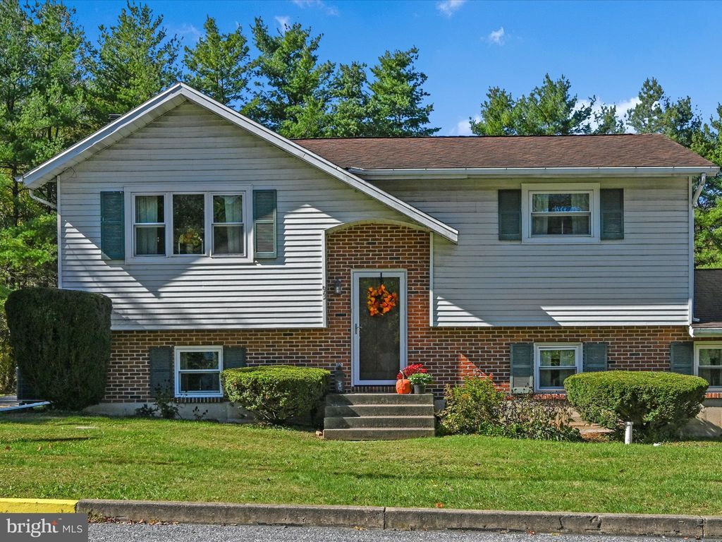 Photo of 93 Washington Street, MIDDLEPORT, PA 17953 (MLS # PASK2023868)