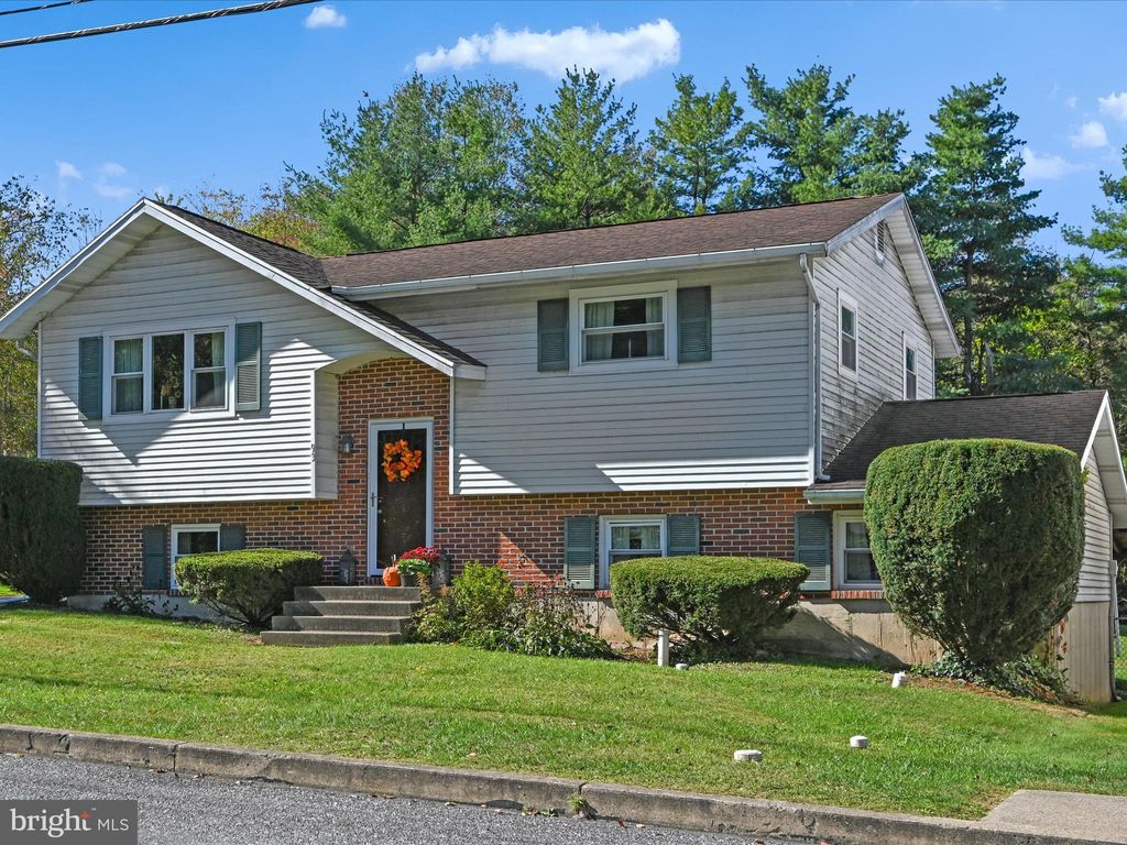Photo of 93 Washington Street, MIDDLEPORT, PA 17953 (MLS # PASK2023868)